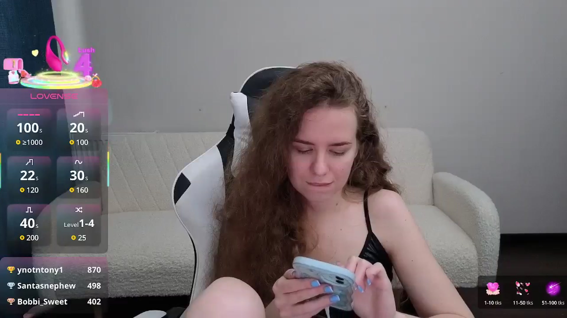 Gallery image thumbnail from BlueFlowerr's myfreecams stream on, 07/17/2025, 16:41 image 15 of 20