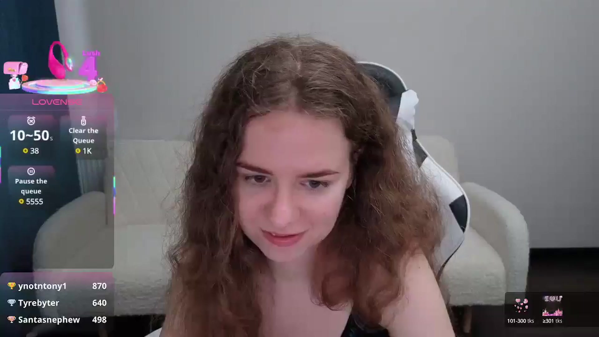 Gallery image thumbnail from BlueFlowerr's myfreecams stream on, 07/17/2025, 18:01 image 8 of 20