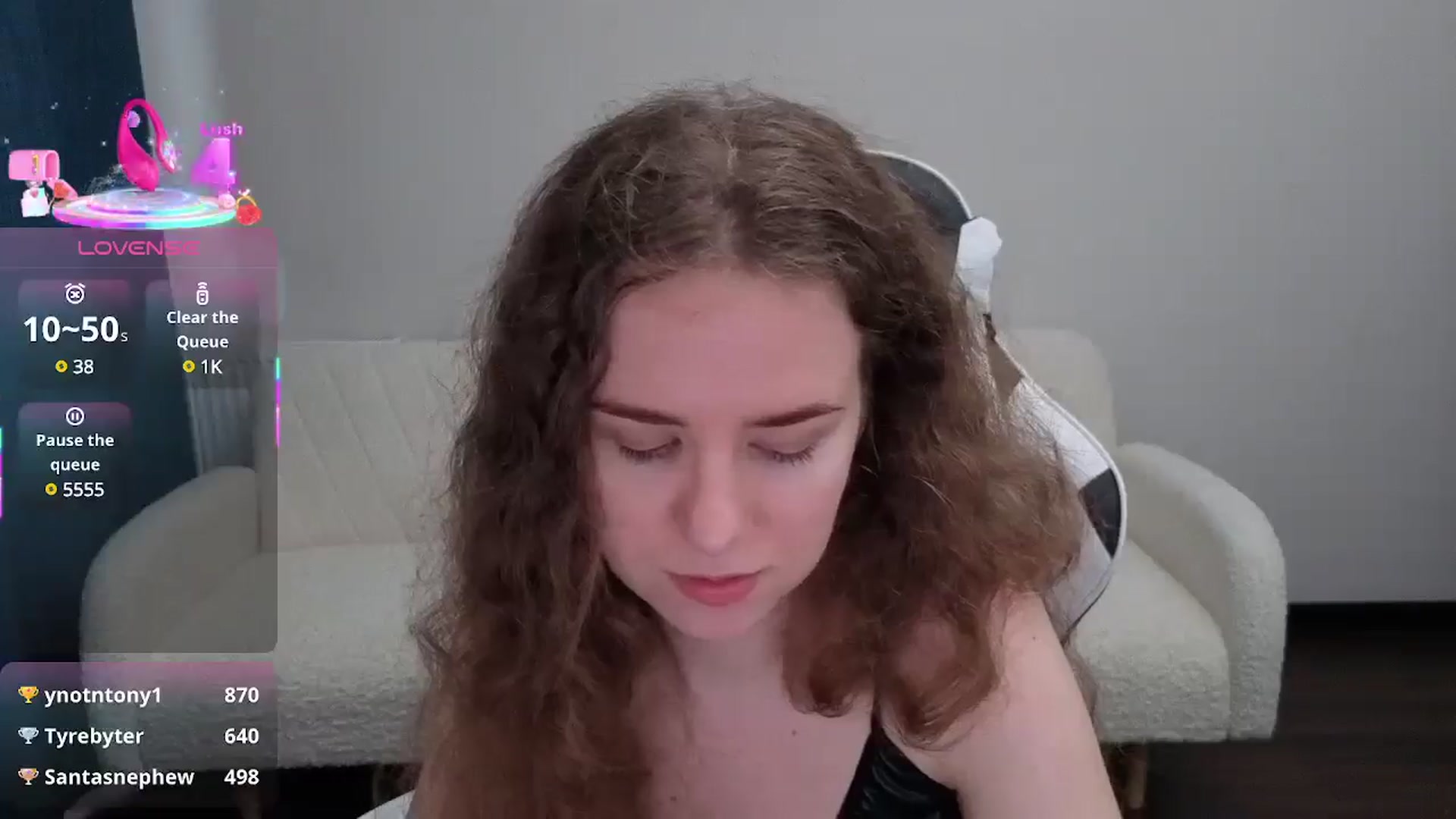 Gallery image thumbnail from BlueFlowerr's myfreecams stream on, 07/17/2025, 18:01 image 7 of 20