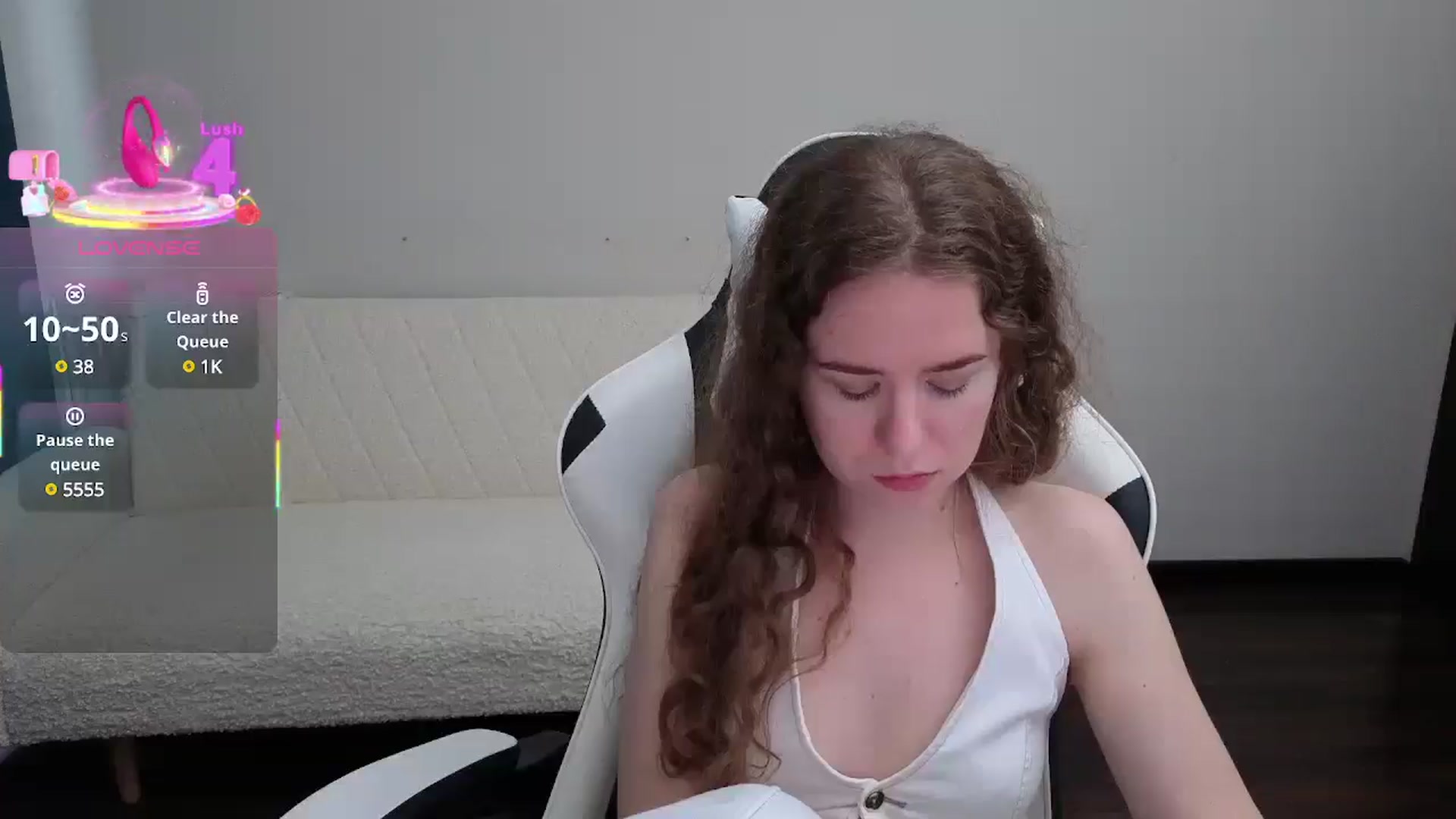 Gallery image thumbnail from BlueFlowerr's myfreecams stream on, 07/19/2025, 17:30 image 12 of 20