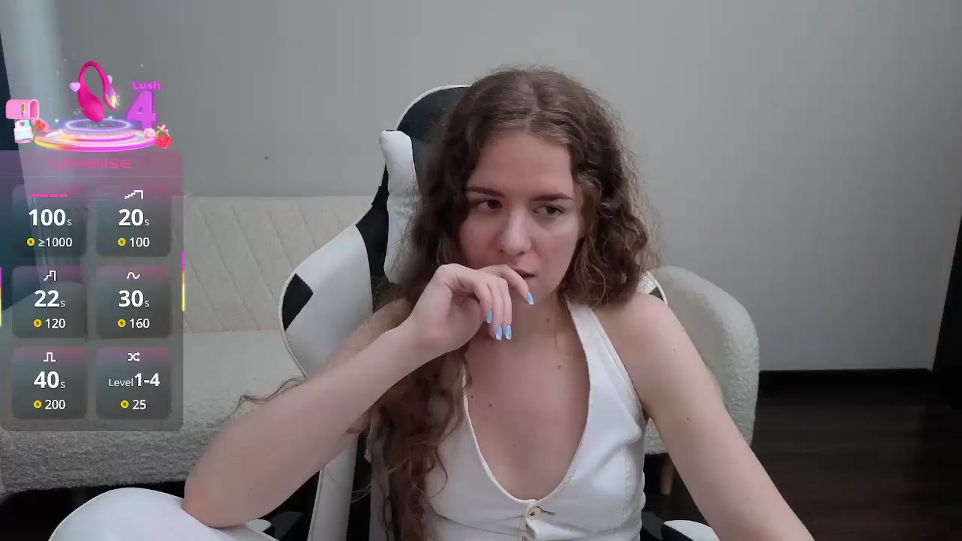 Gallery image thumbnail from BlueFlowerr's myfreecams stream on, 07/19/2025, 17:30 image 13 of 20