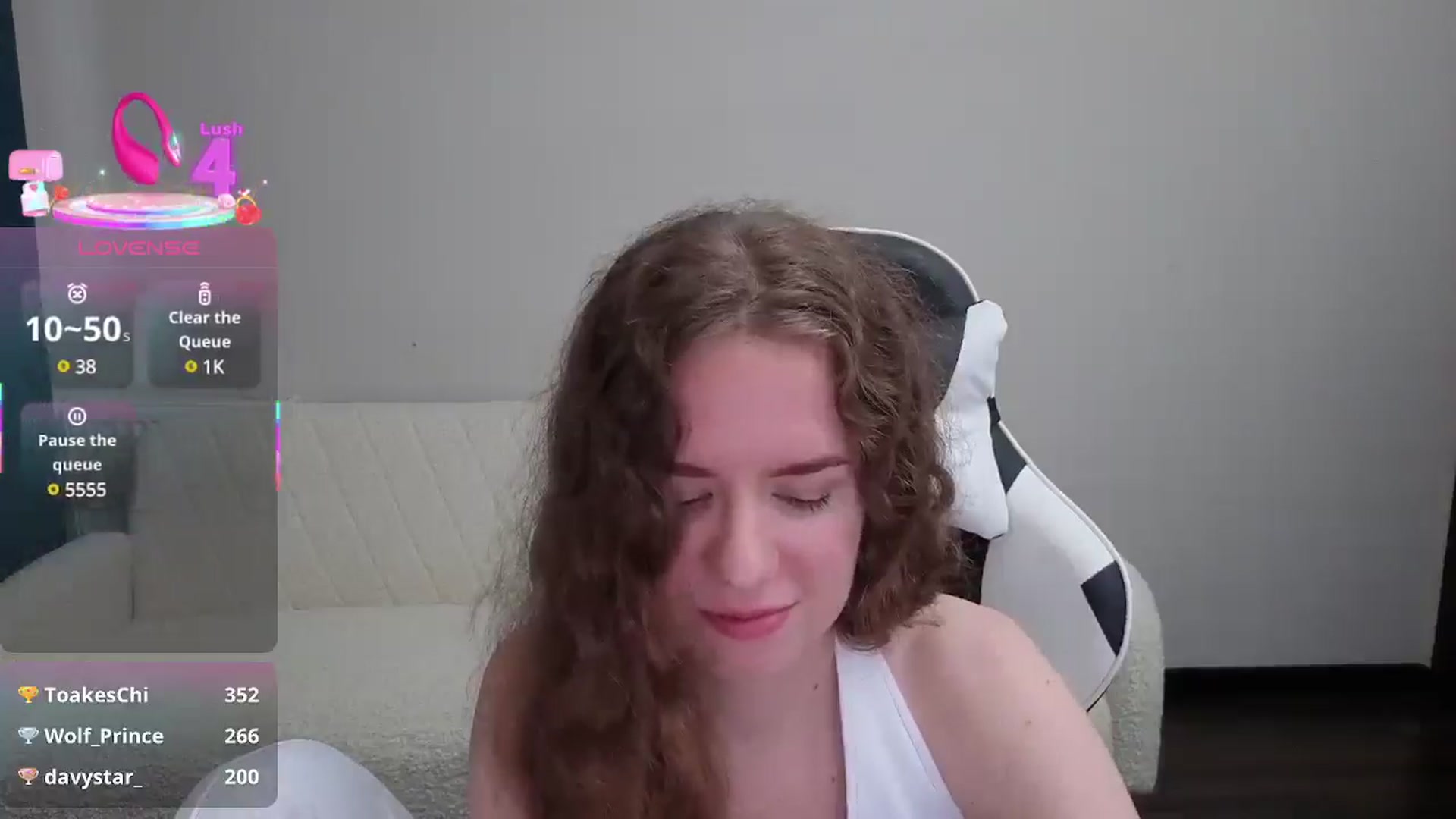 Gallery image thumbnail from BlueFlowerr's myfreecams stream on, 07/19/2025, 19:07 image 4 of 20