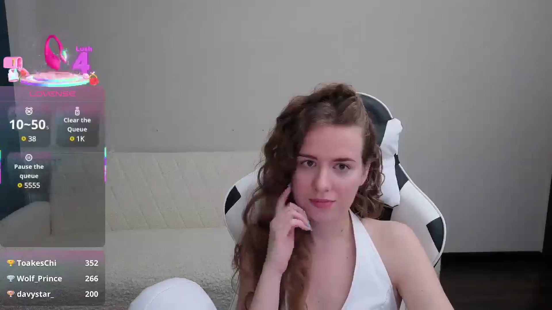 Gallery image thumbnail from BlueFlowerr's myfreecams stream on, 07/19/2025, 19:07 image 5 of 20