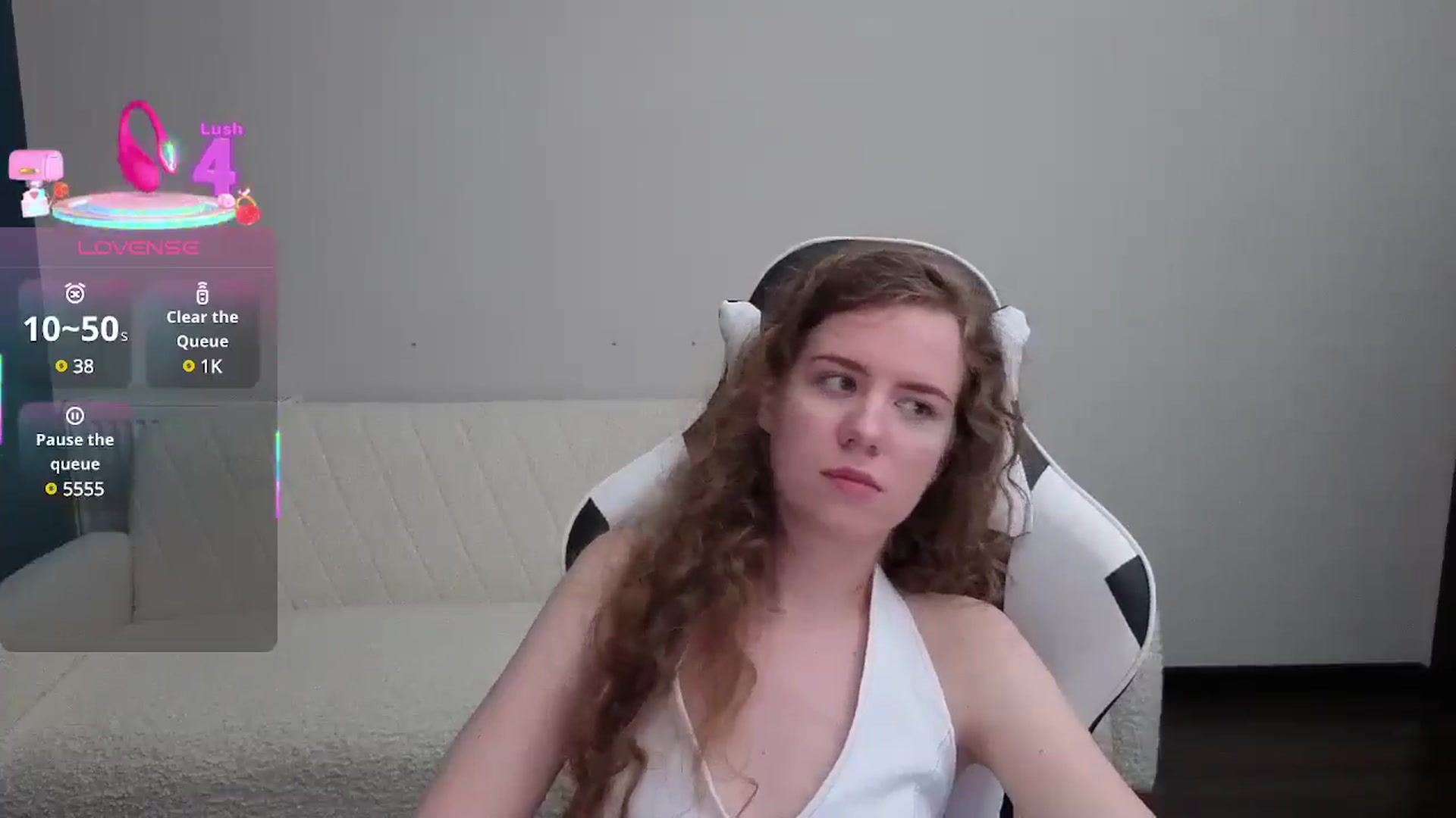 Gallery image thumbnail from BlueFlowerr's myfreecams stream on, 07/19/2025, 20:27 image 14 of 20