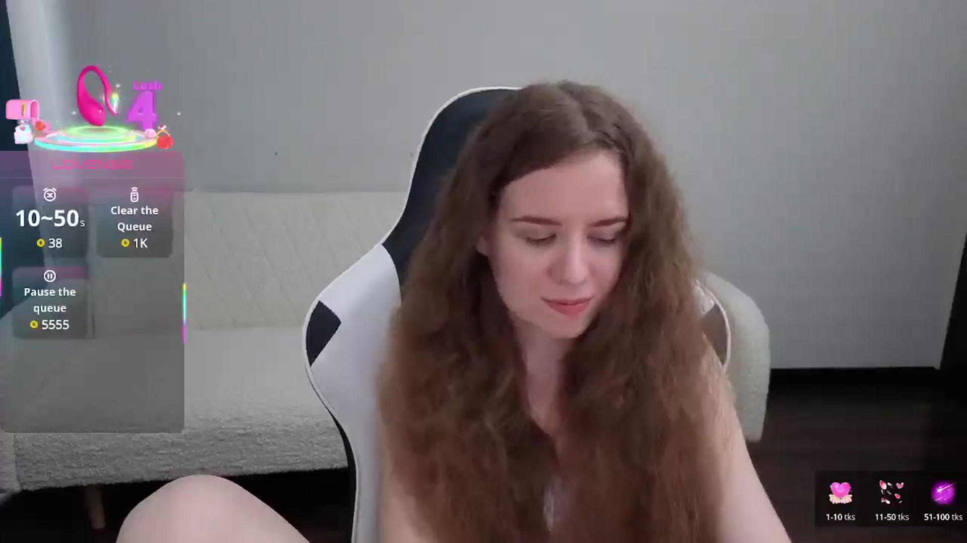 Gallery image thumbnail from BlueFlowerr's myfreecams stream on, 07/22/2025, 17:06 image 4 of 20