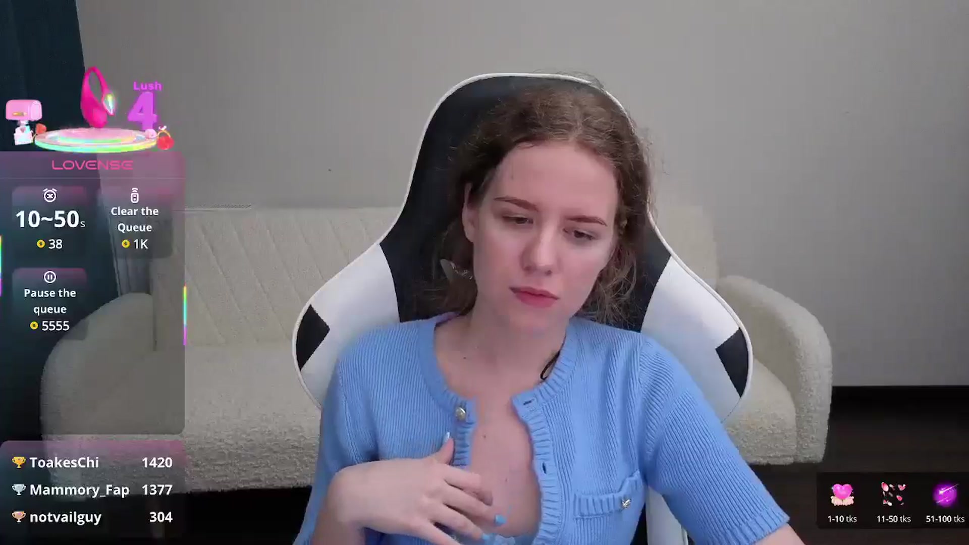 Gallery image thumbnail from BlueFlowerr's myfreecams stream on, 07/23/2025, 21:20 image 15 of 20