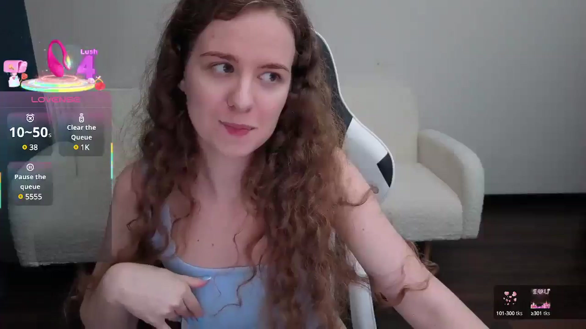Gallery image thumbnail from BlueFlowerr's myfreecams stream on, 07/27/2025, 21:15 image 15 of 20