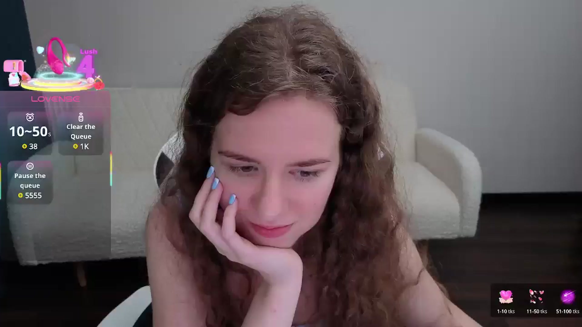 Gallery image thumbnail from BlueFlowerr's myfreecams stream on, 07/27/2025, 21:15 image 16 of 20