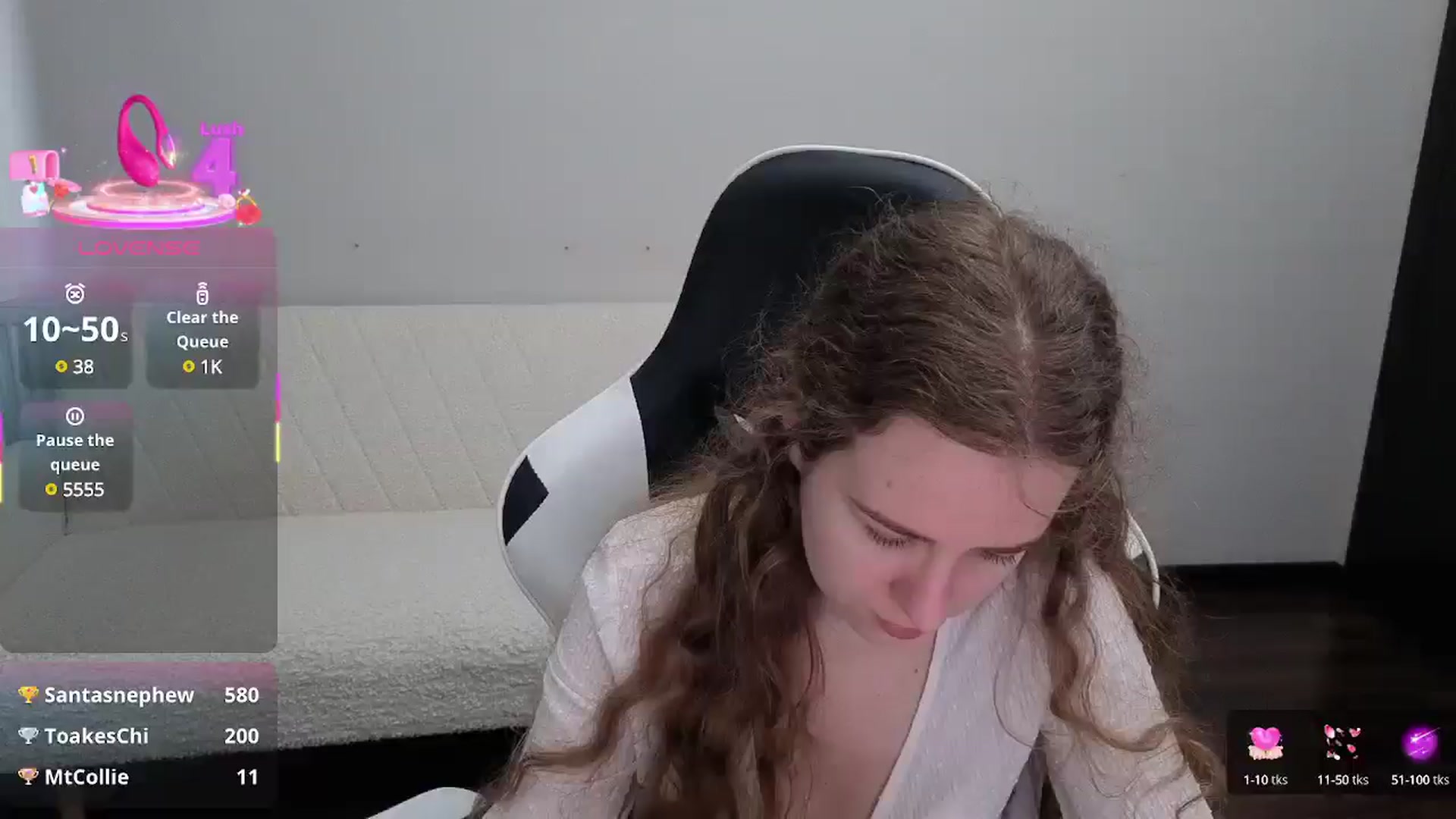 Gallery image thumbnail from BlueFlowerr's myfreecams stream on, 07/31/2025, 16:03 image 9 of 20