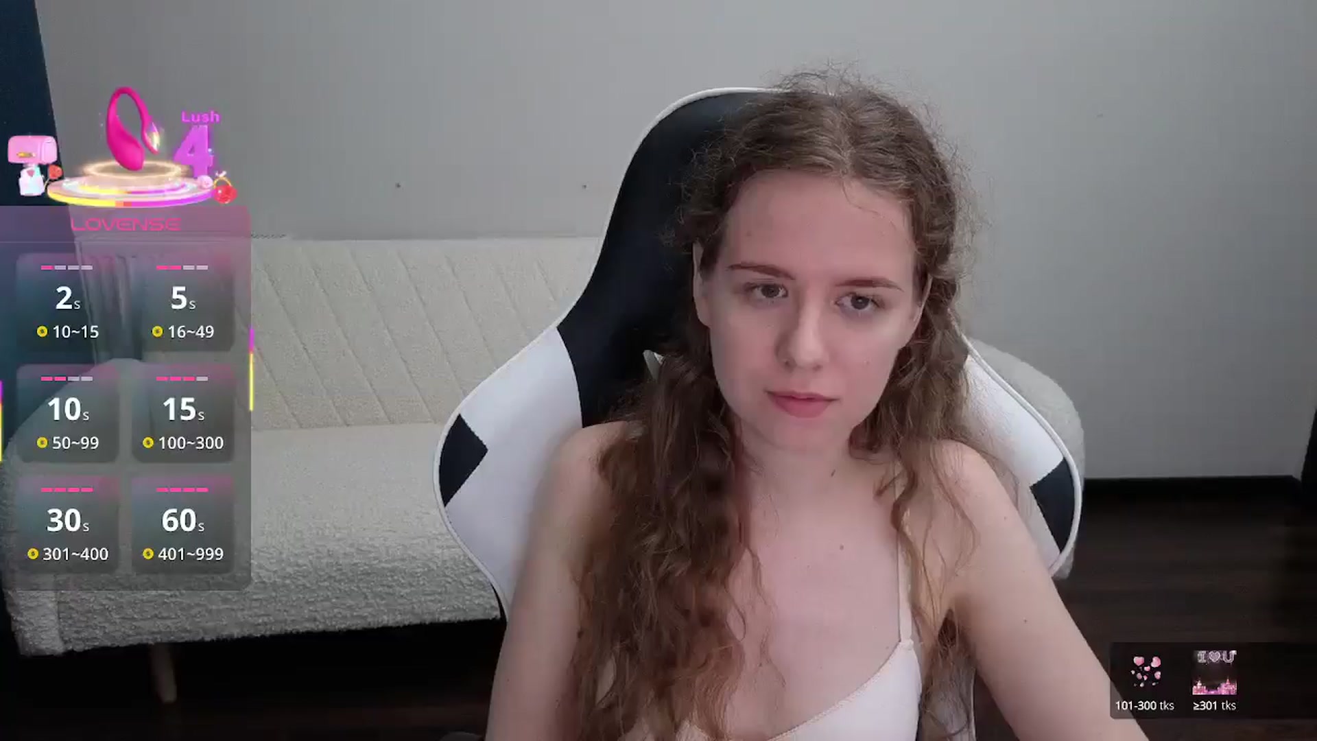 Gallery image thumbnail from BlueFlowerr's myfreecams stream on, 07/31/2025, 21:54 image 4 of 20