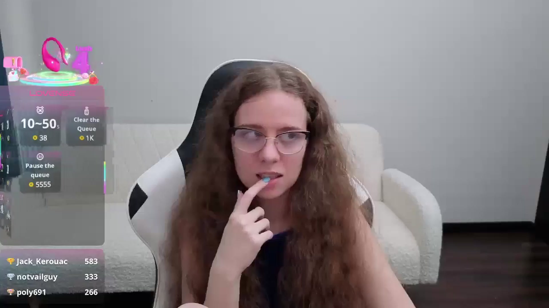 Gallery image thumbnail from BlueFlowerr's myfreecams stream on, 08/01/2025, 16:20 image 14 of 20