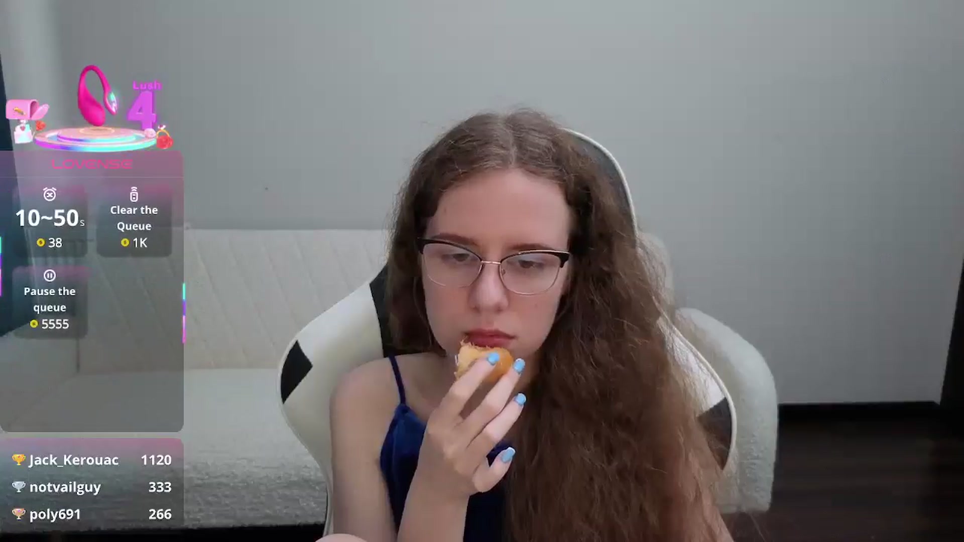 Gallery image thumbnail from BlueFlowerr's myfreecams stream on, 08/01/2025, 16:35 image 3 of 20