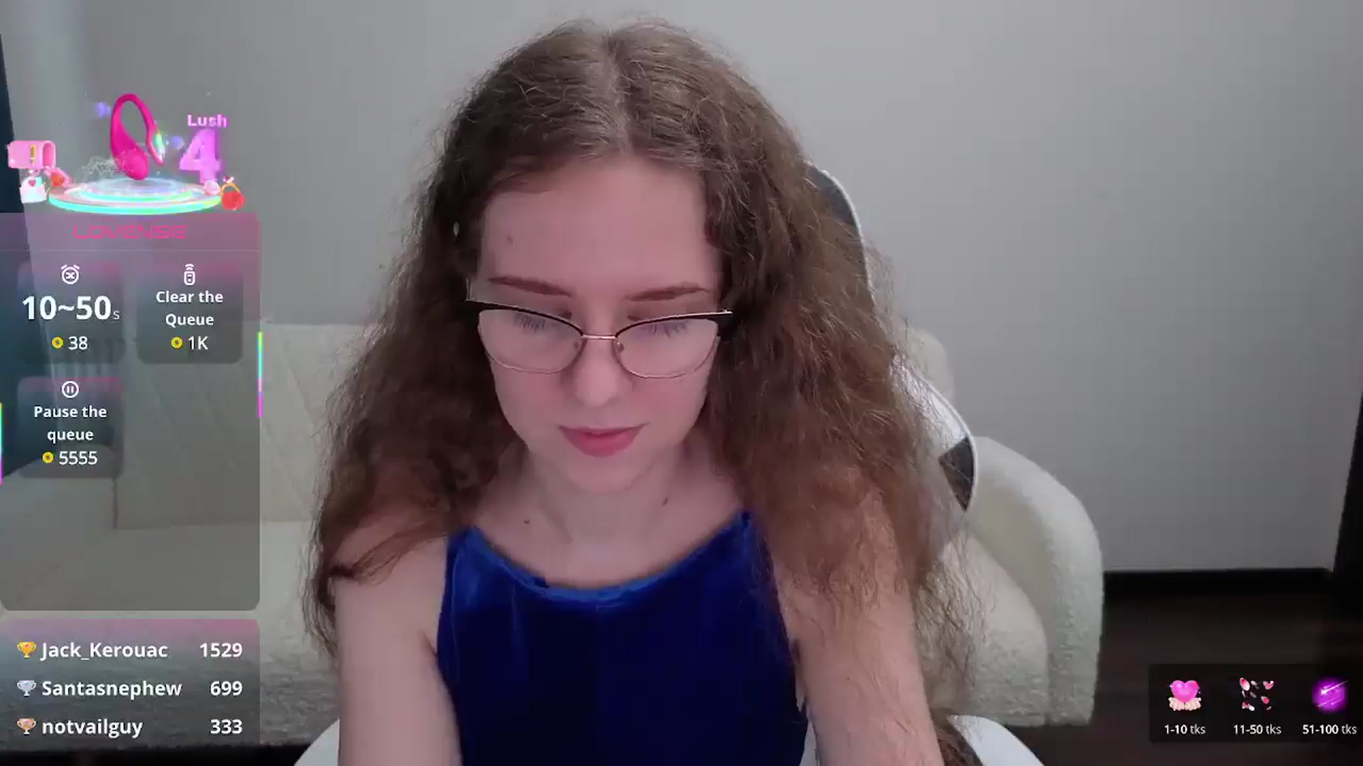 Gallery image thumbnail from BlueFlowerr's myfreecams stream on, 08/01/2025, 18:20 image 10 of 20