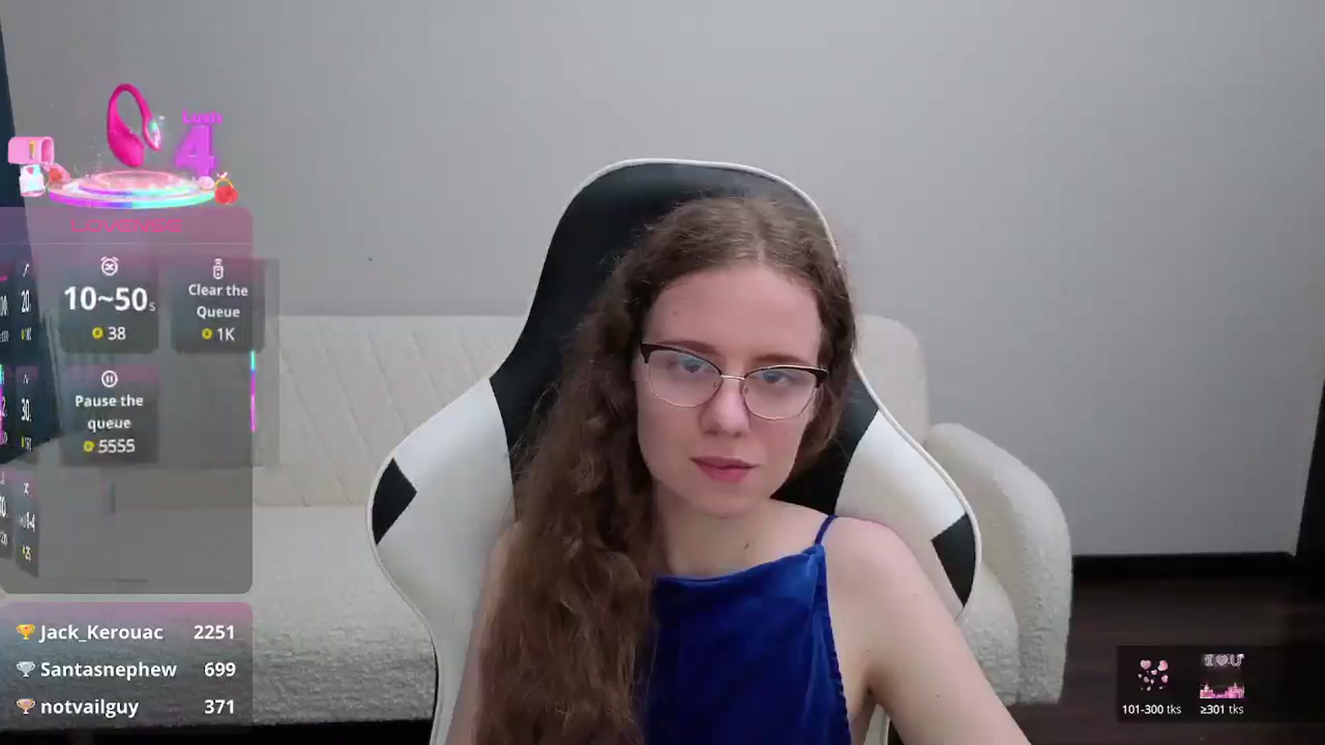 Gallery image thumbnail from BlueFlowerr's myfreecams stream on, 08/01/2025, 19:53 image 15 of 20