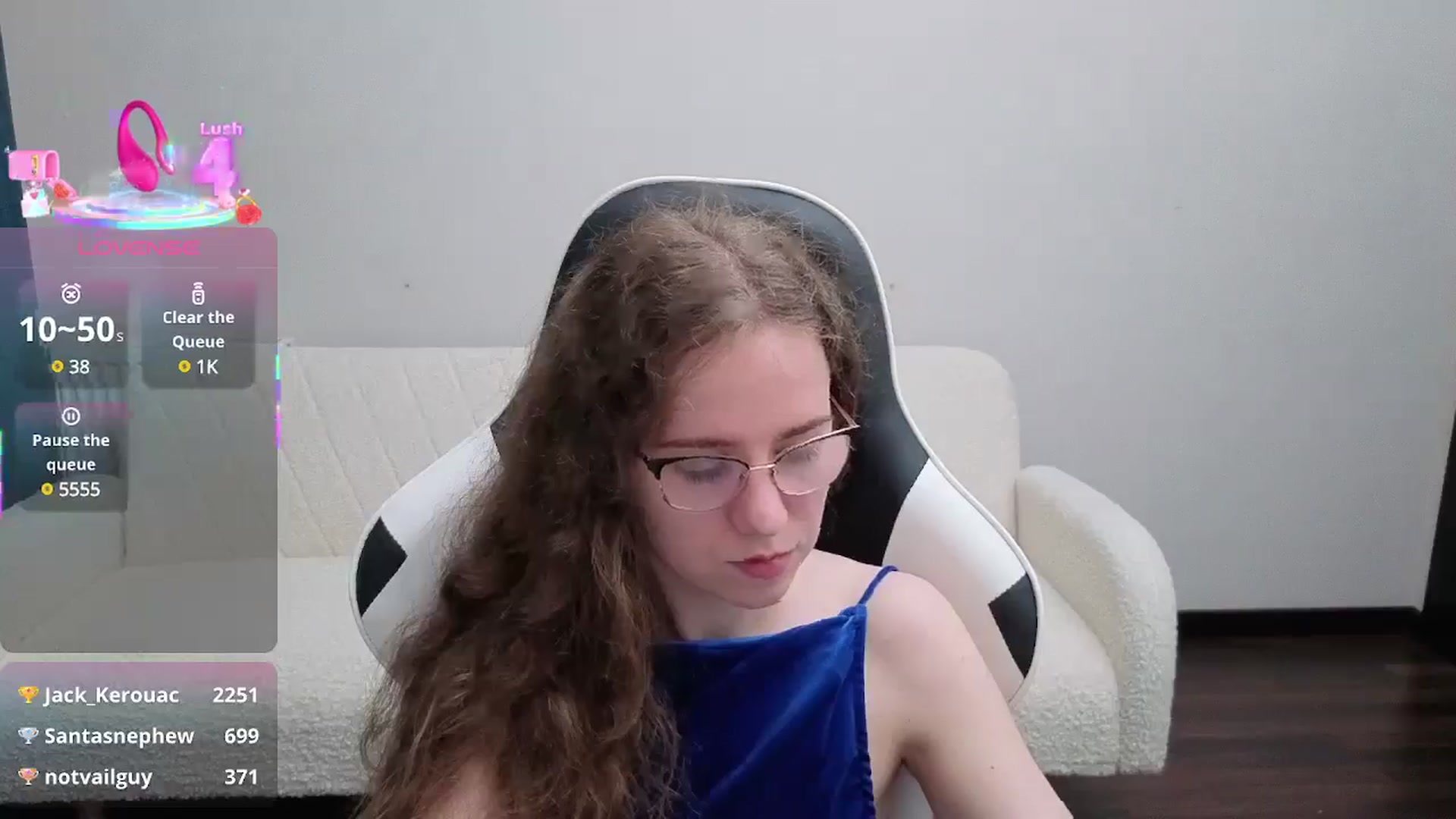 Gallery image thumbnail from BlueFlowerr's myfreecams stream on, 08/01/2025, 19:53 image 3 of 20