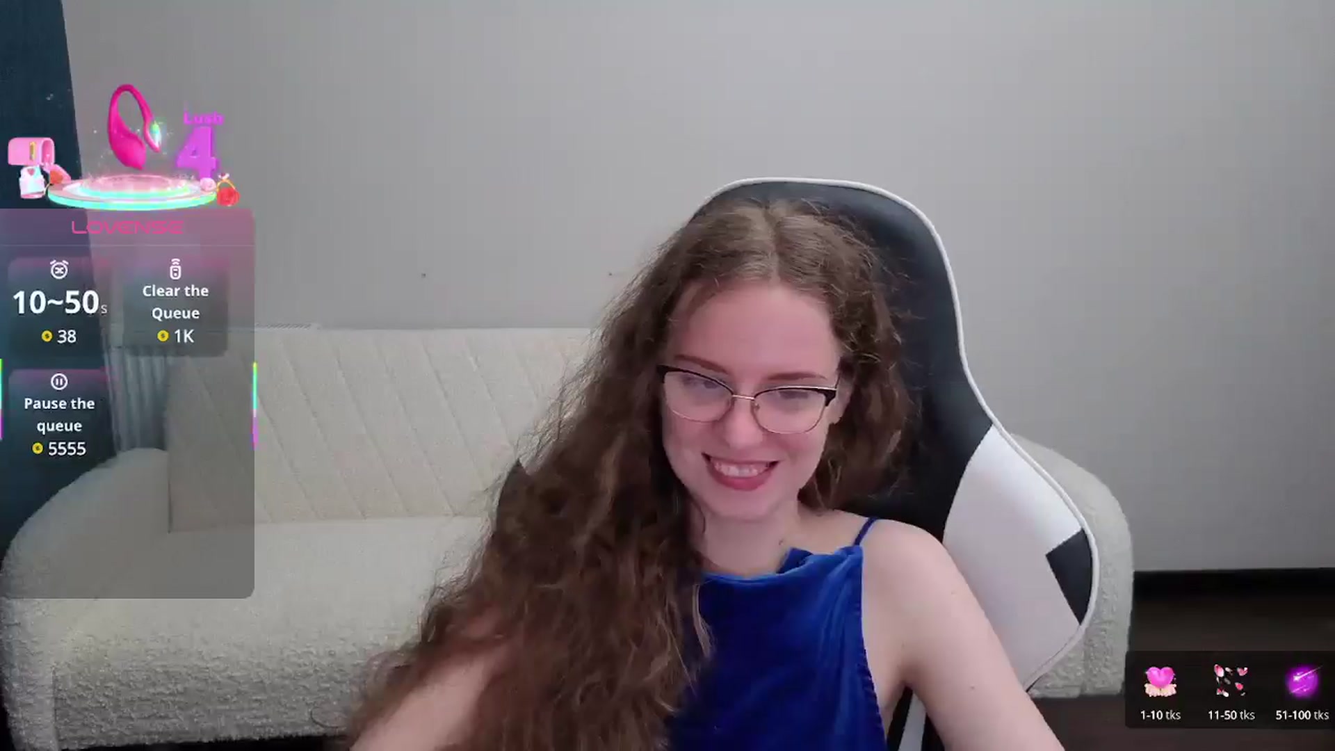 Gallery image thumbnail from BlueFlowerr's myfreecams stream on, 08/01/2025, 21:12 image 8 of 20