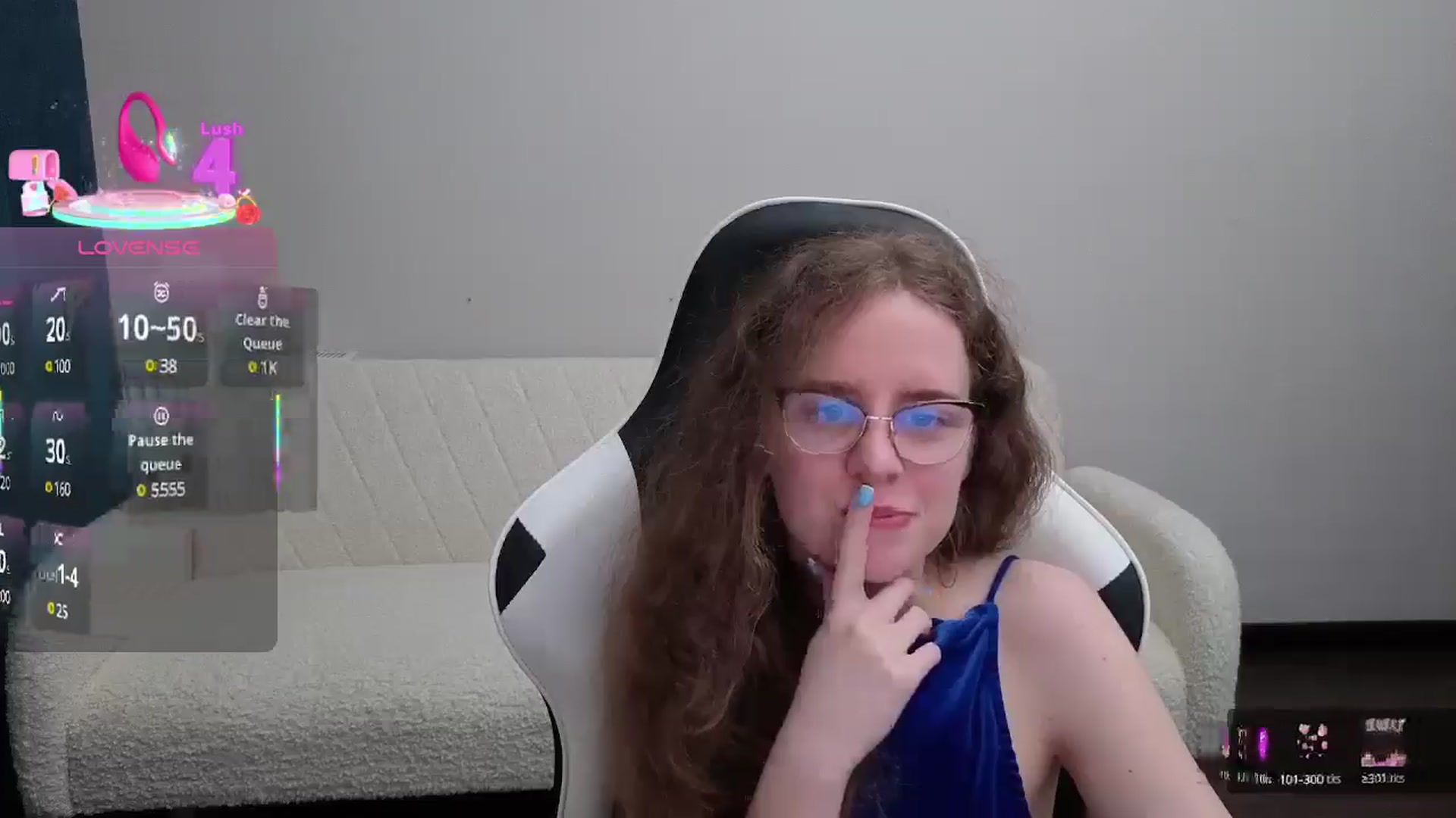 Gallery image thumbnail from BlueFlowerr's myfreecams stream on, 08/01/2025, 21:12 image 12 of 20