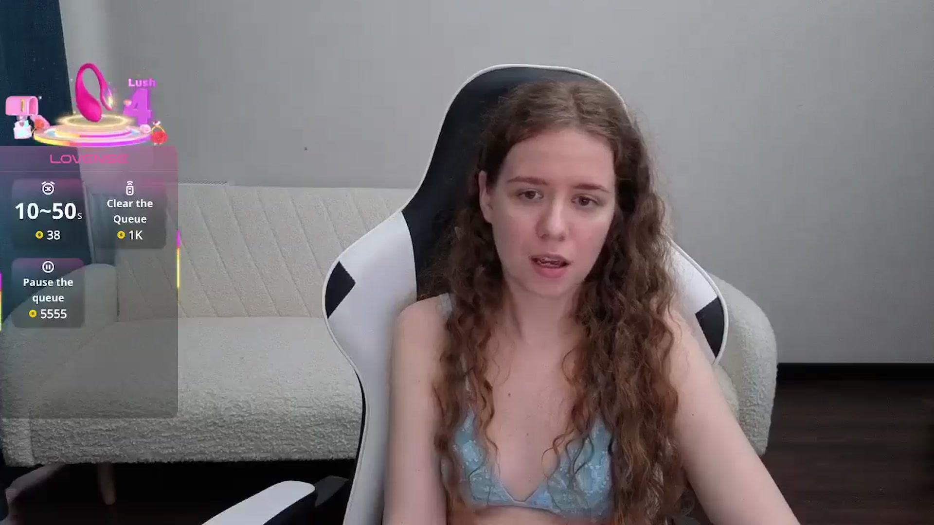 Gallery image thumbnail from BlueFlowerr's myfreecams stream on, 08/04/2025, 17:34 image 15 of 20