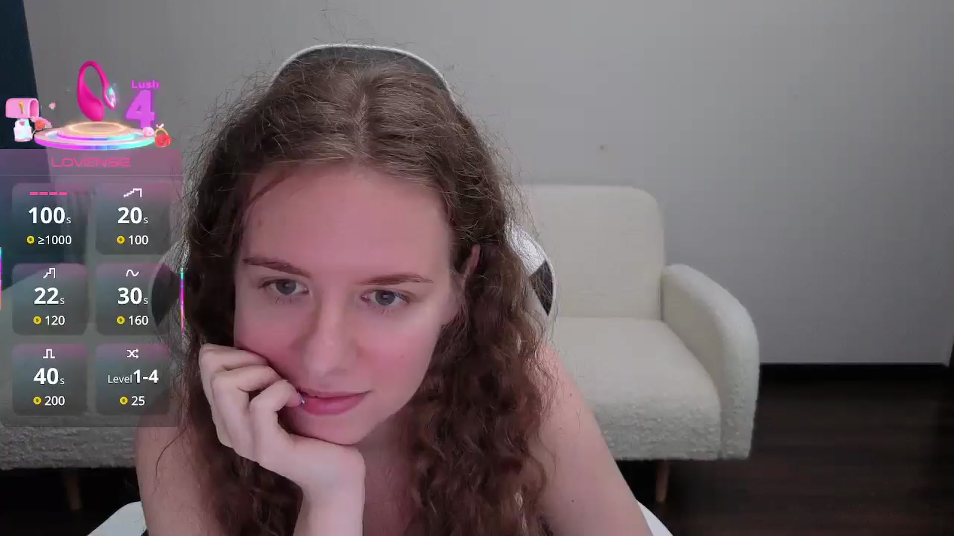 Gallery image thumbnail from BlueFlowerr's myfreecams stream on, 08/04/2025, 20:07 image 15 of 20