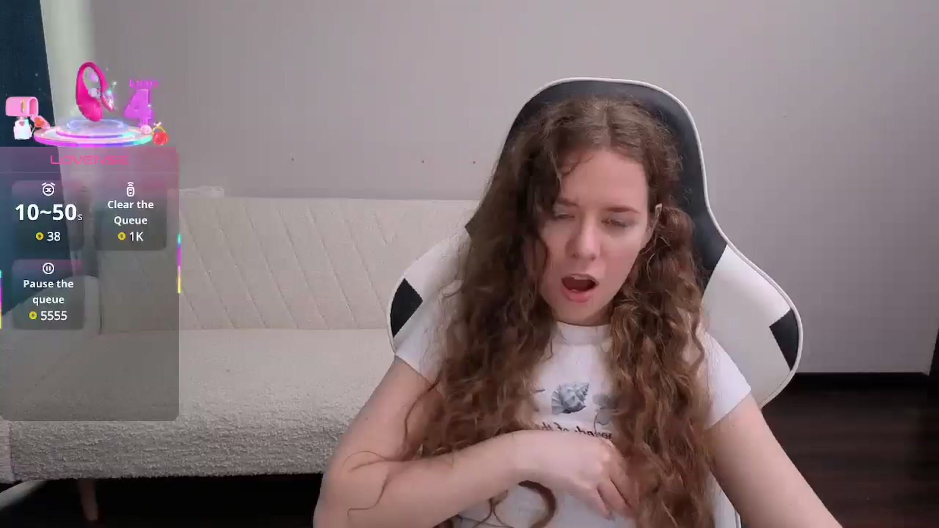 Gallery image thumbnail from BlueFlowerr's myfreecams stream on, 08/05/2025, 13:47 image 19 of 20