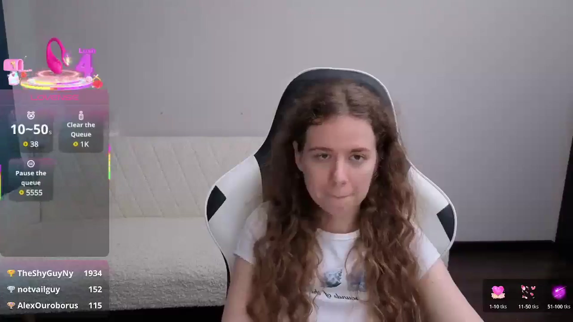 Gallery image thumbnail from BlueFlowerr's myfreecams stream on, 08/05/2025, 18:06 image 18 of 20