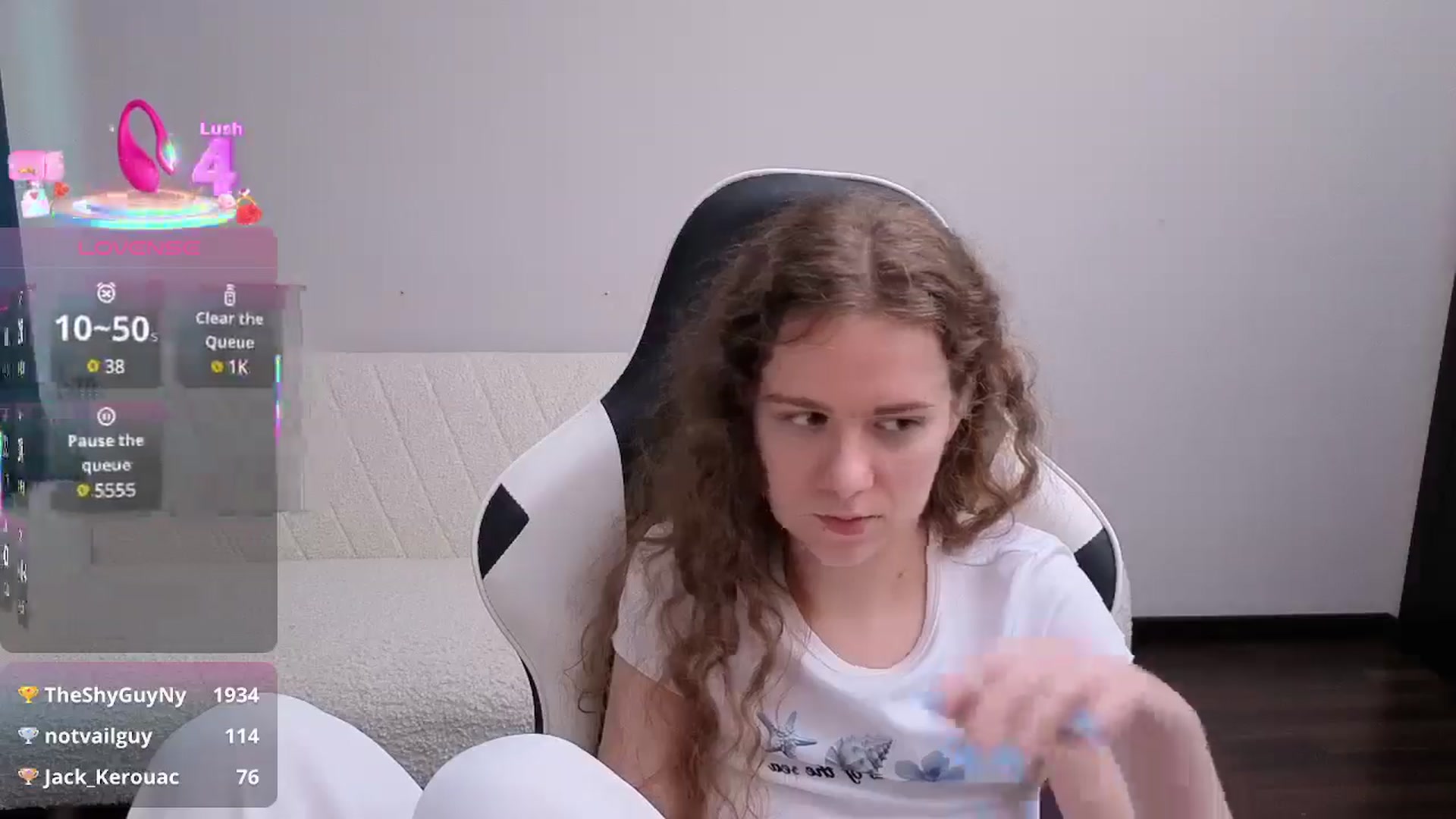 Gallery image thumbnail from BlueFlowerr's myfreecams stream on, 08/05/2025, 18:06 image 12 of 20