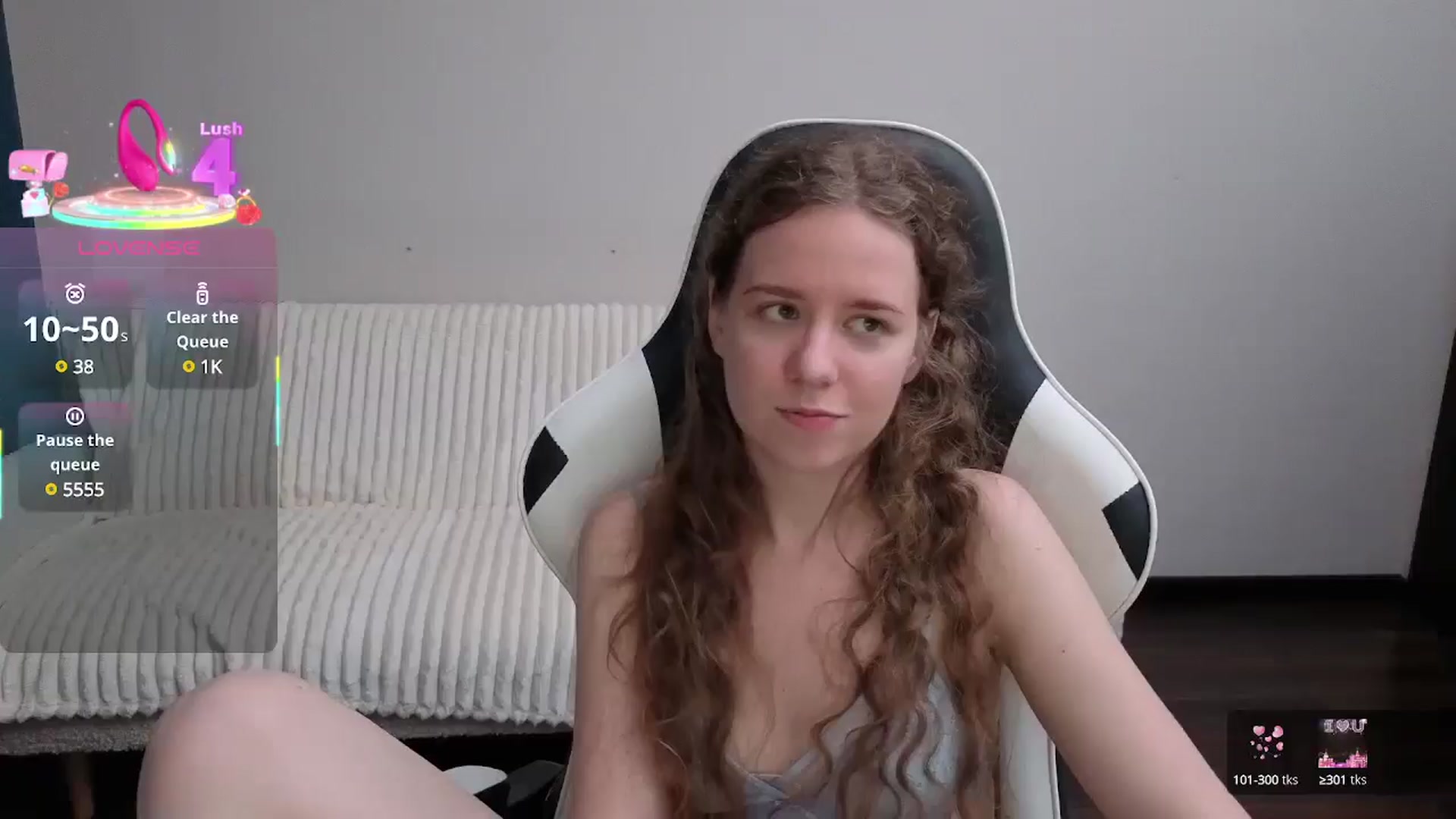 Gallery image thumbnail from BlueFlowerr's myfreecams stream on, 08/06/2025, 21:24 image 13 of 20