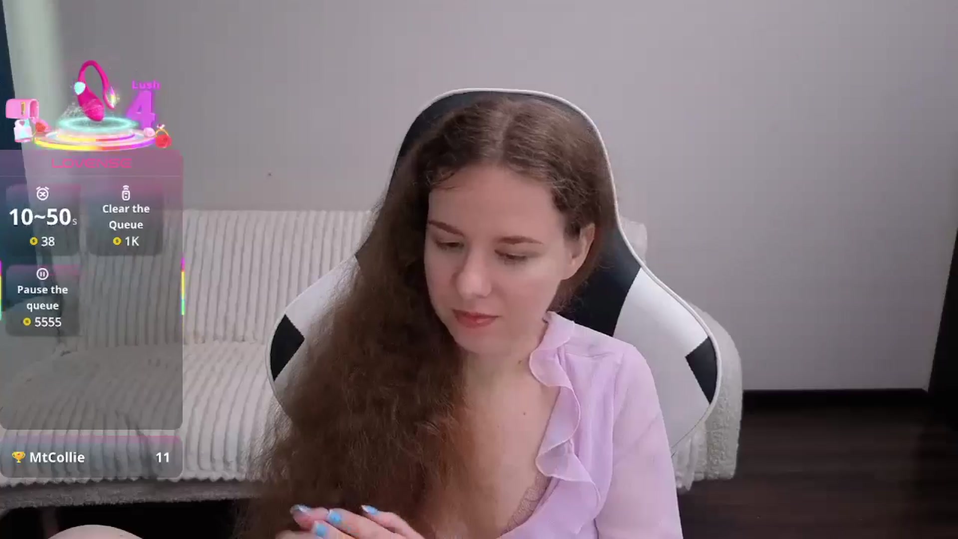 Gallery image thumbnail from BlueFlowerr's myfreecams stream on, 08/07/2025, 14:37 image 8 of 20