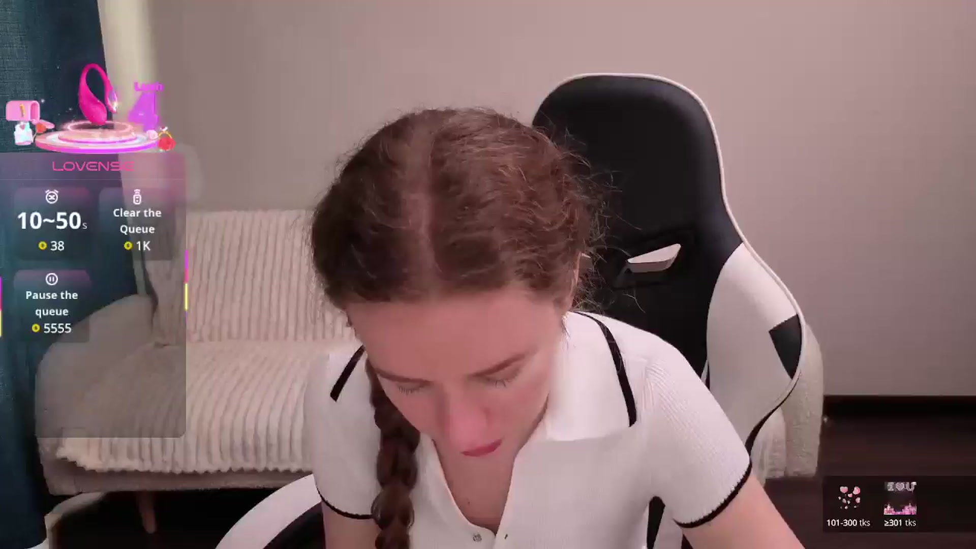 Gallery image thumbnail from BlueFlowerr's myfreecams stream on, 08/08/2025, 14:59 image 1 of 20