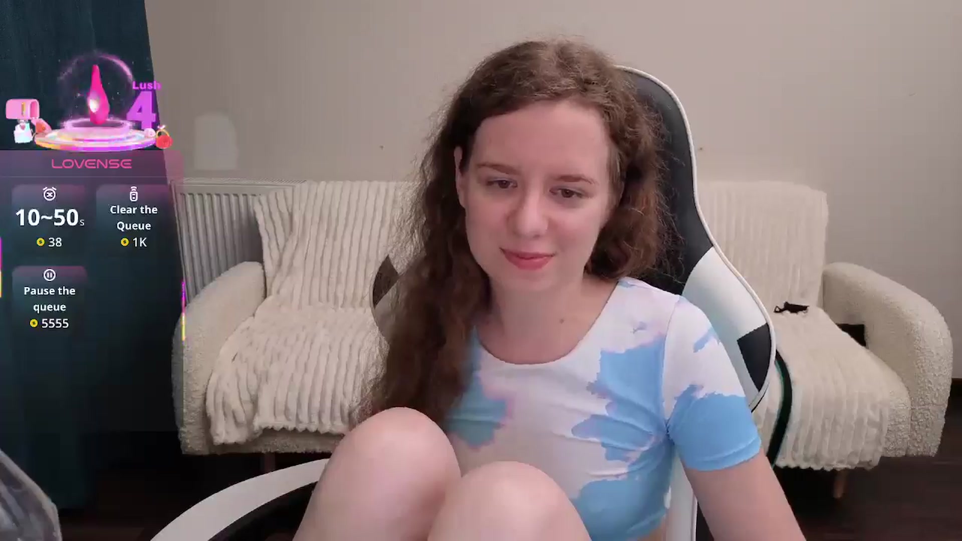 Gallery image thumbnail from BlueFlowerr's myfreecams stream on, 08/13/2025, 20:11 image 19 of 20