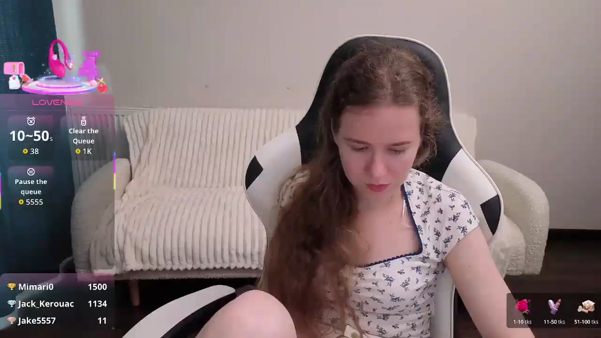 Gallery image thumbnail from BlueFlowerr's myfreecams stream on, 08/14/2025, 15:04 image 8 of 20