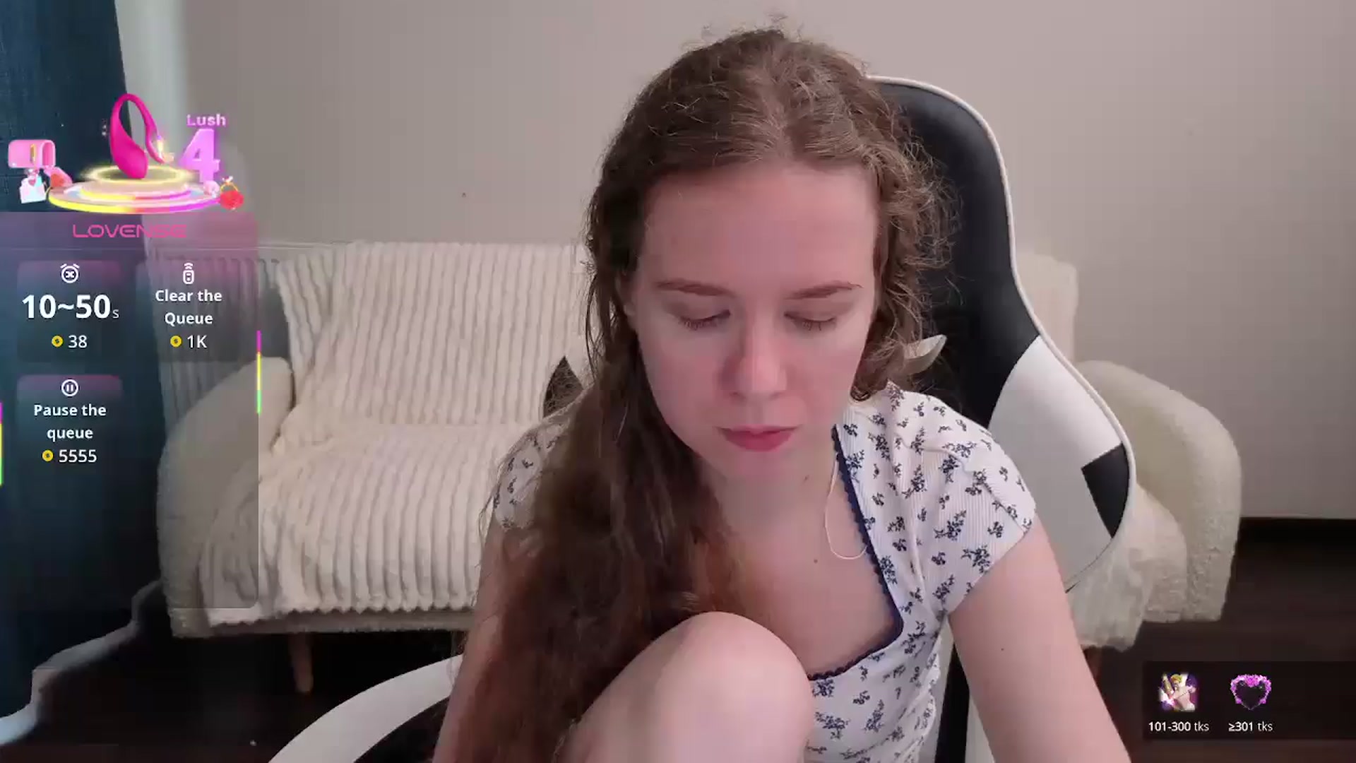 Gallery image thumbnail from BlueFlowerr's myfreecams stream on, 08/14/2025, 15:04 image 15 of 20