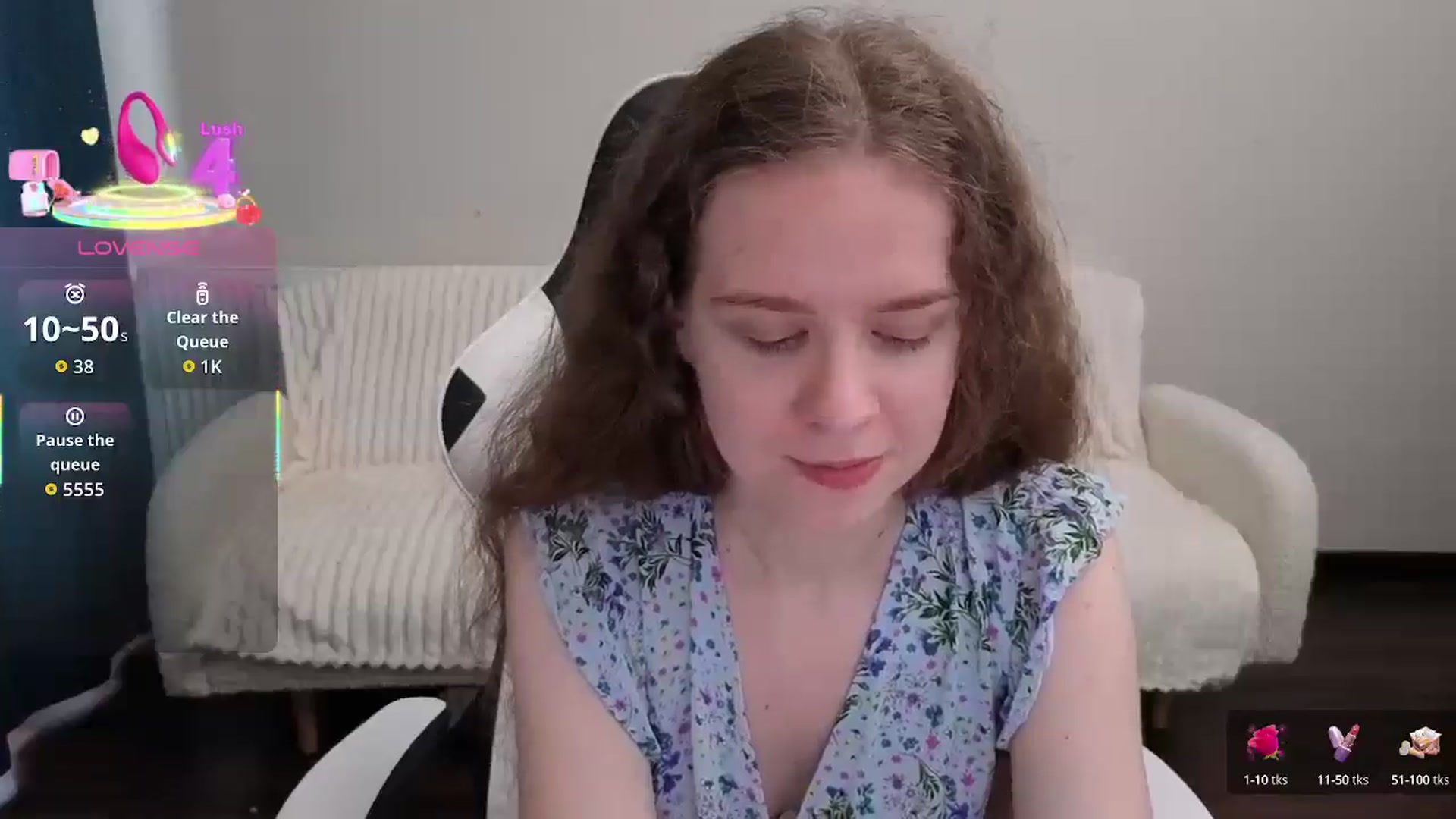 Gallery image thumbnail from BlueFlowerr's myfreecams stream on, 08/15/2025, 15:45 image 3 of 20