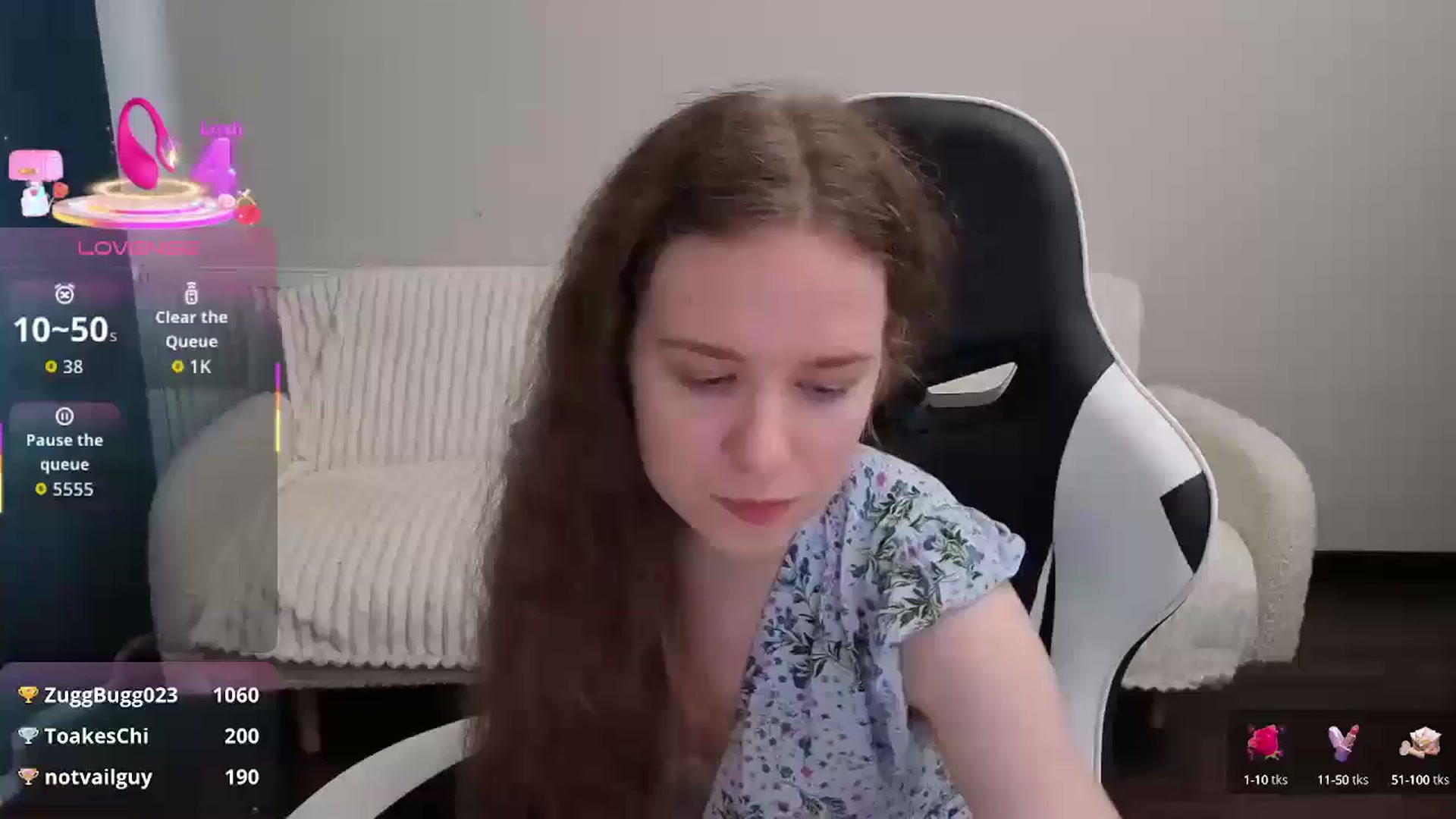 Gallery image thumbnail from BlueFlowerr's myfreecams stream on, 08/15/2025, 15:45 image 15 of 20