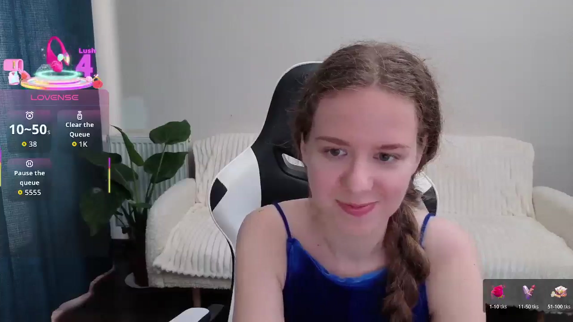 Gallery image thumbnail from BlueFlowerr's myfreecams stream on, 08/16/2025, 15:06 image 16 of 20