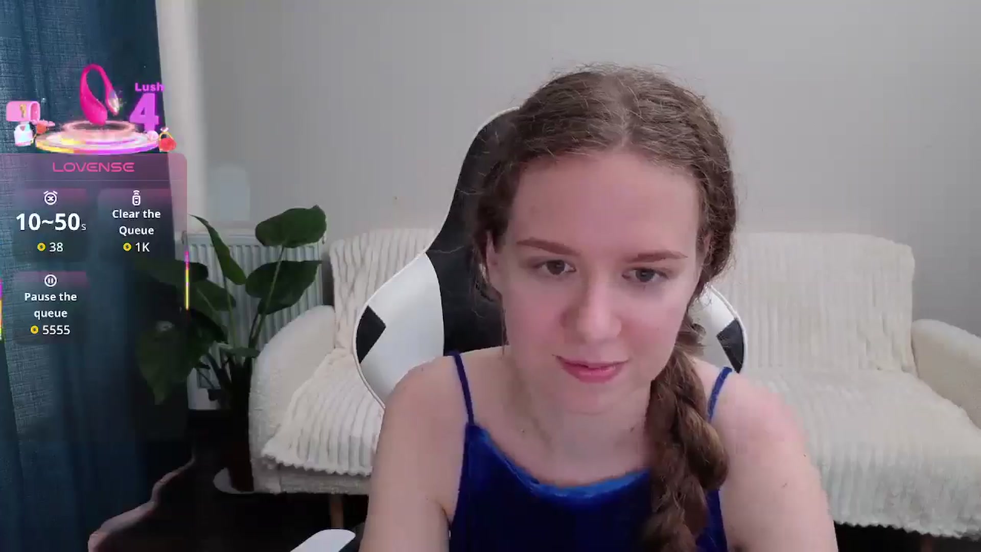 Gallery image thumbnail from BlueFlowerr's myfreecams stream on, 08/16/2025, 15:06 image 14 of 20