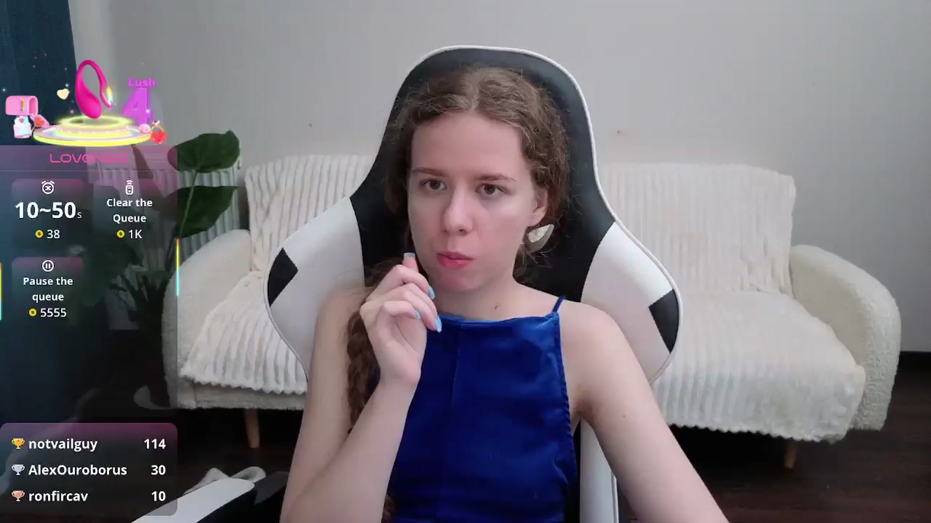 Gallery image thumbnail from BlueFlowerr's myfreecams stream on, 08/16/2025, 17:01 image 1 of 20