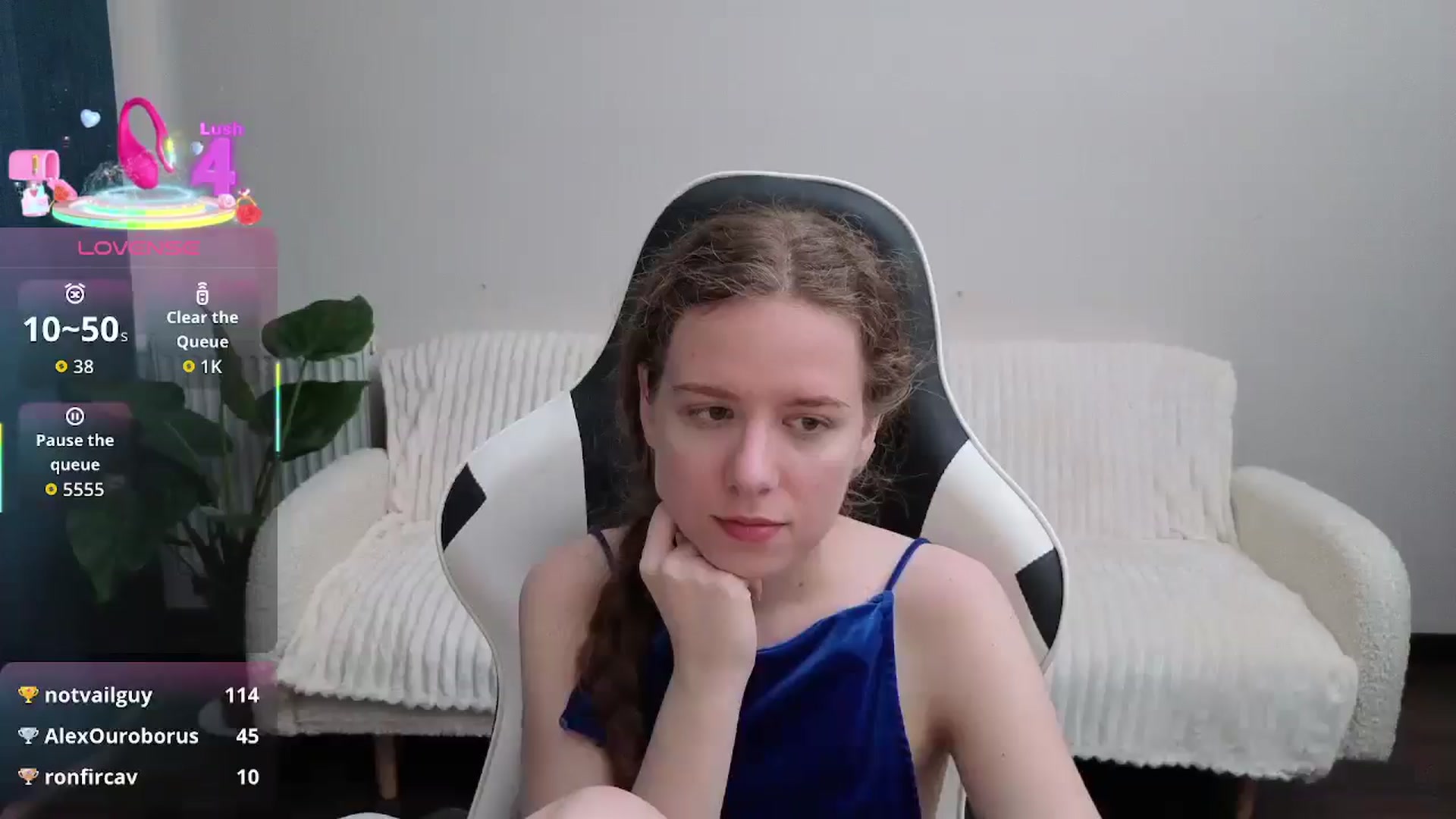 Gallery image thumbnail from BlueFlowerr's myfreecams stream on, 08/16/2025, 17:01 image 15 of 20