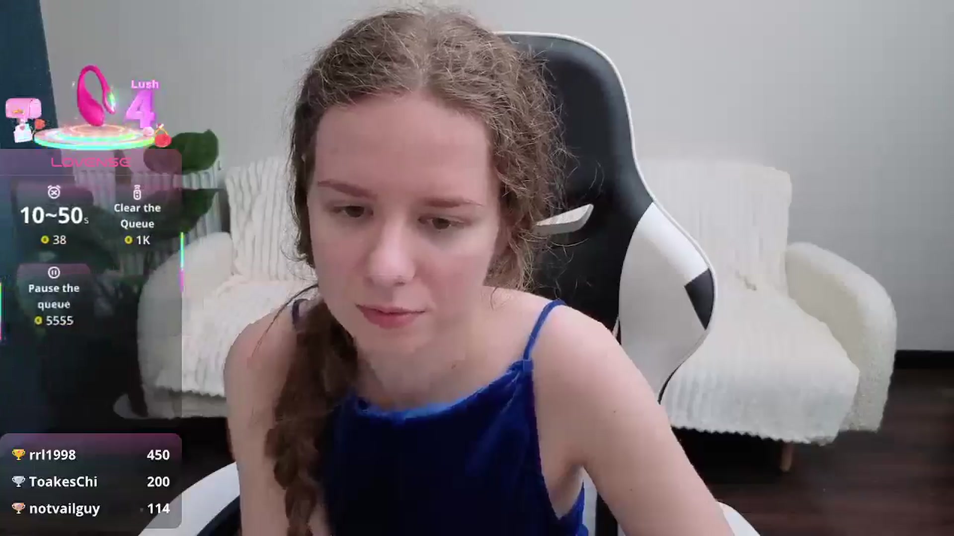 Gallery image thumbnail from BlueFlowerr's myfreecams stream on, 08/16/2025, 19:37 image 15 of 20