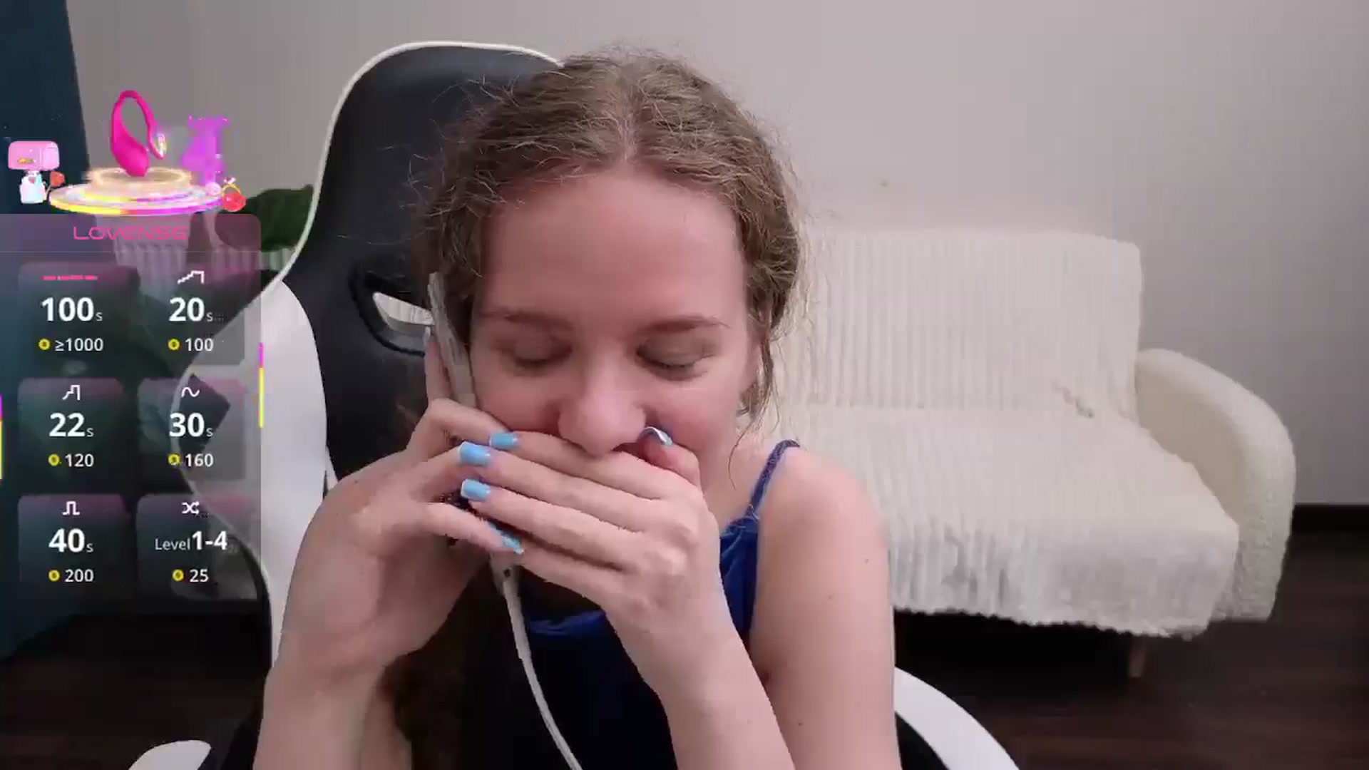 Gallery image thumbnail from BlueFlowerr's myfreecams stream on, 08/16/2025, 21:08 image 17 of 20