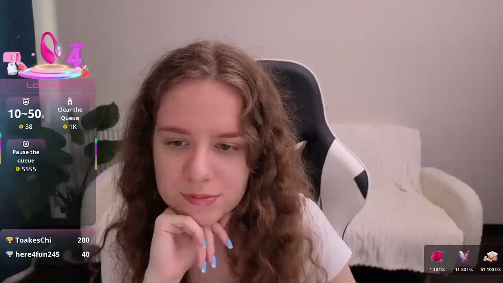 Gallery image thumbnail from BlueFlowerr's myfreecams stream on, 08/17/2025, 14:59 image 7 of 20