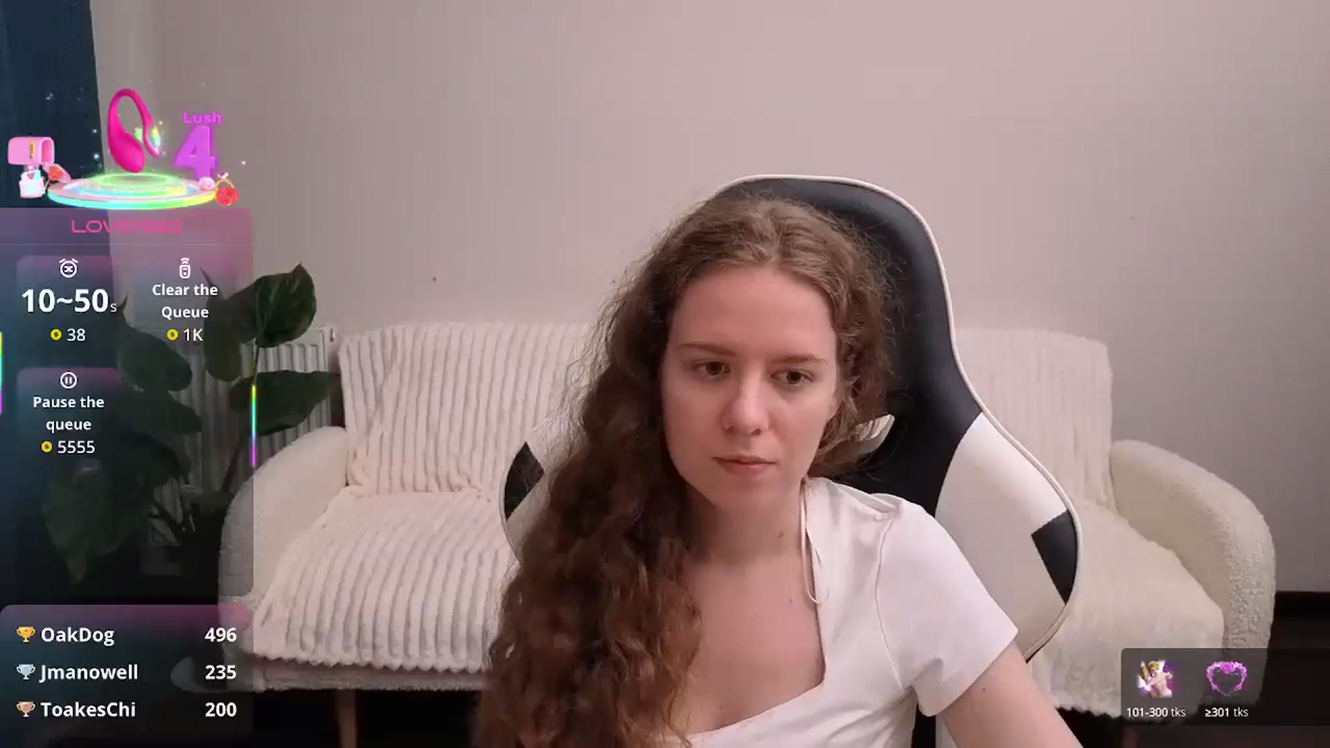 Gallery image thumbnail from BlueFlowerr's myfreecams stream on, 08/17/2025, 19:20 image 5 of 20