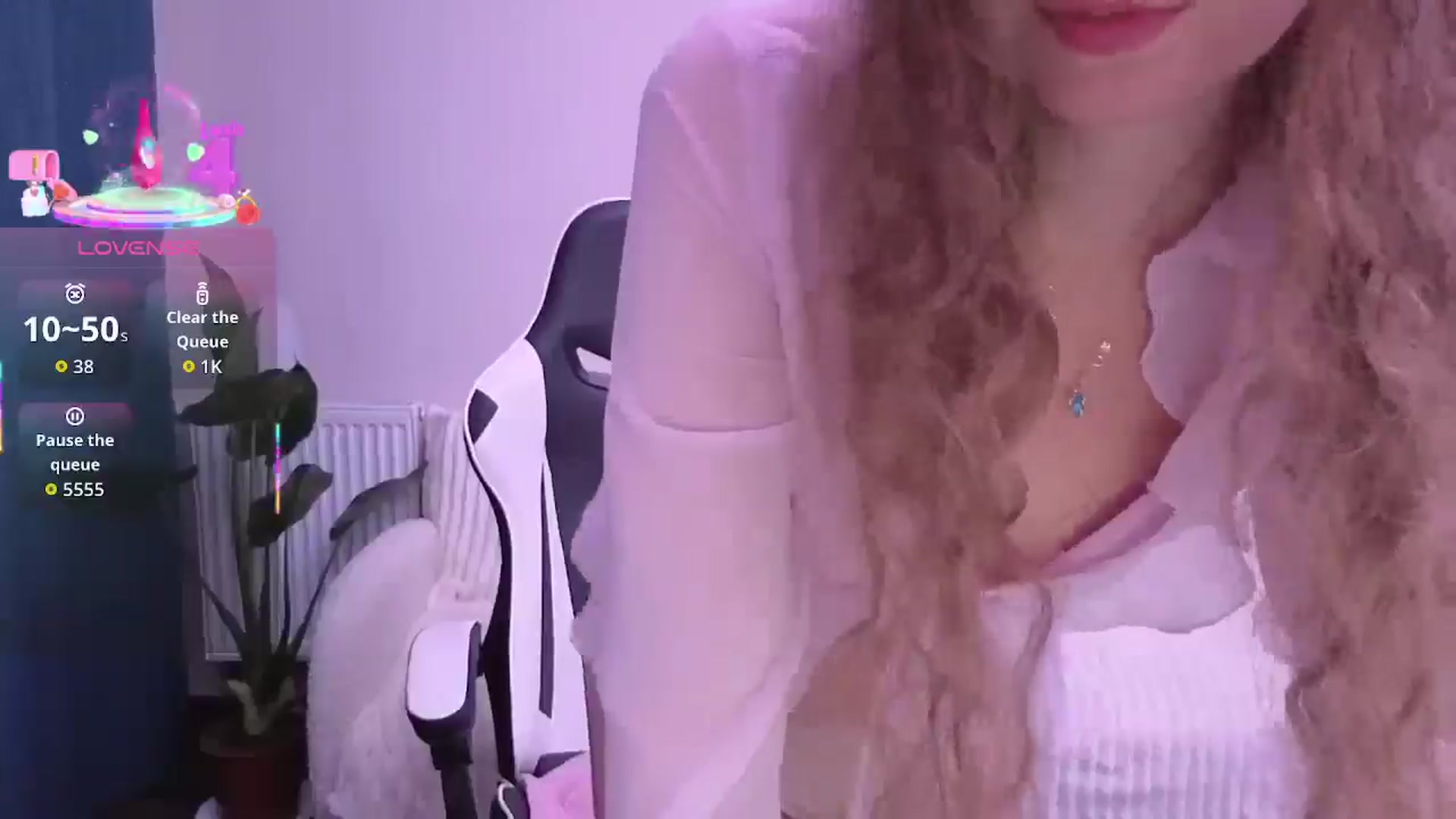Gallery image thumbnail from BlueFlowerr's myfreecams stream on, 08/29/2025, 17:27 image 11 of 20
