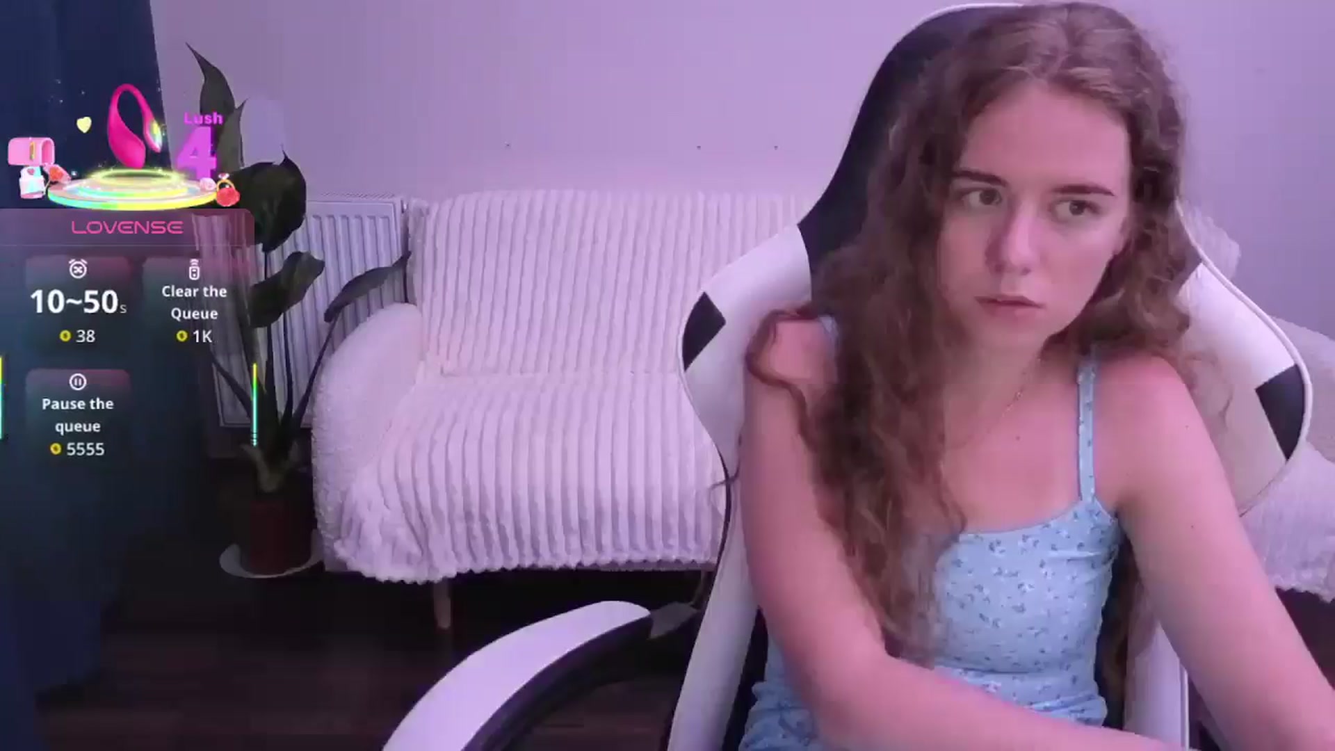 Gallery image thumbnail from BlueFlowerr's myfreecams stream on, 08/29/2025, 22:20 image 11 of 20