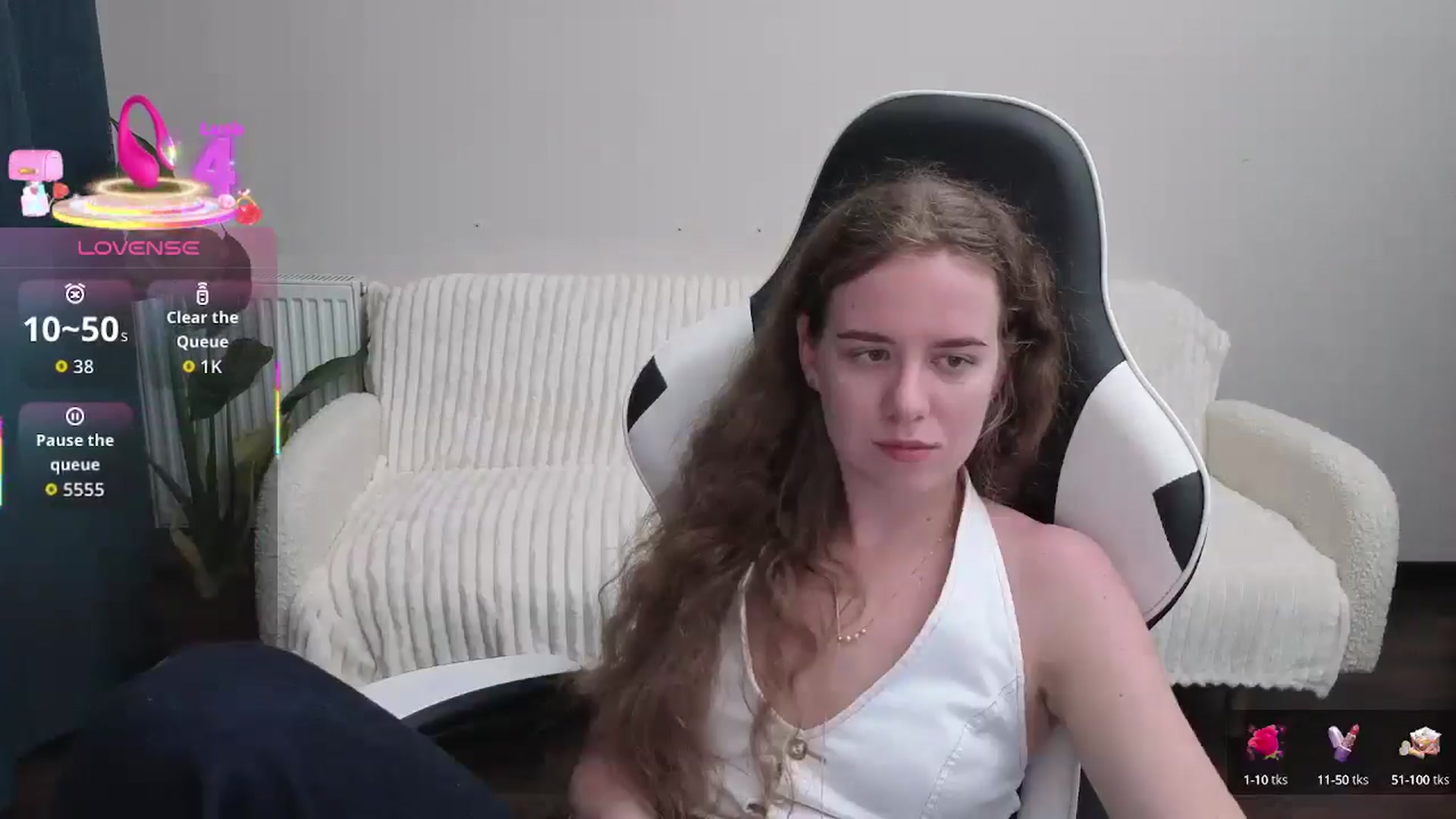 Gallery image thumbnail from BlueFlowerr's myfreecams stream on, 08/30/2025, 18:55 image 17 of 20