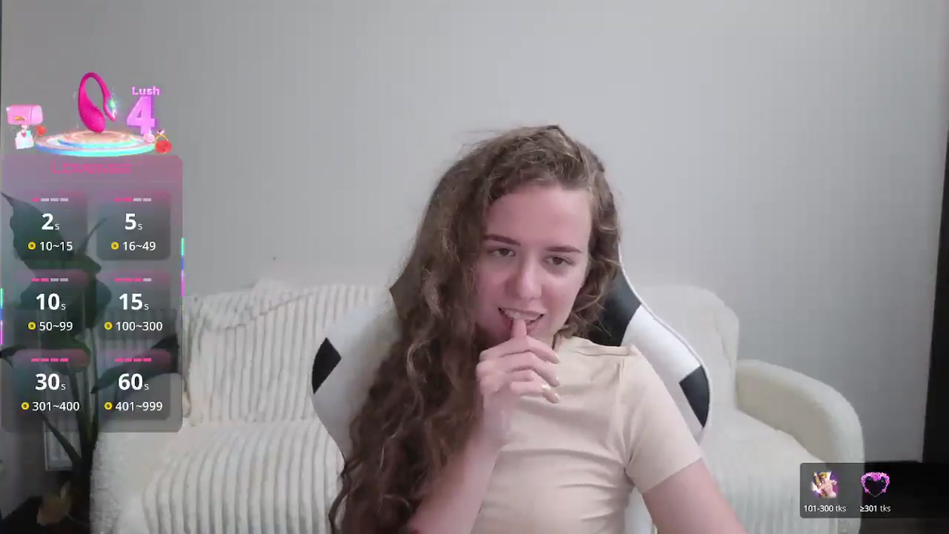 Gallery image thumbnail from BlueFlowerr's myfreecams stream on, 09/04/2025, 21:37 image 12 of 20