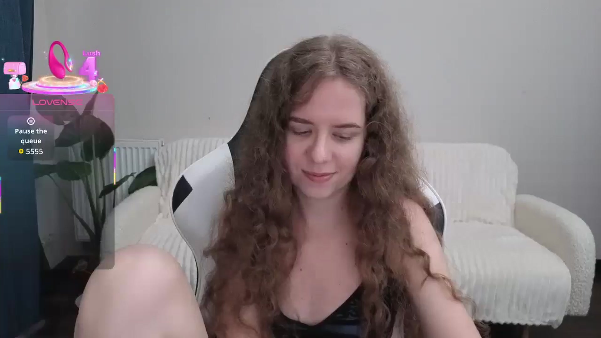 Gallery image thumbnail from BlueFlowerr's myfreecams stream on, 09/06/2025, 15:38 image 5 of 20