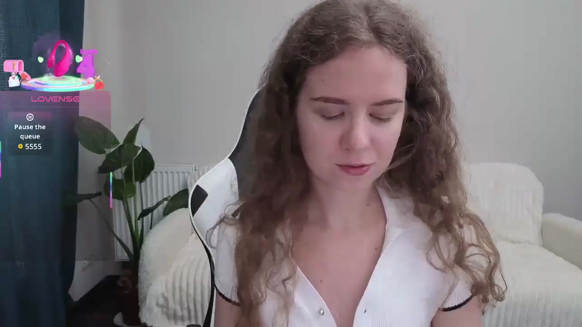 Gallery image thumbnail from BlueFlowerr's myfreecams stream on, 09/07/2025, 13:56 image 12 of 20