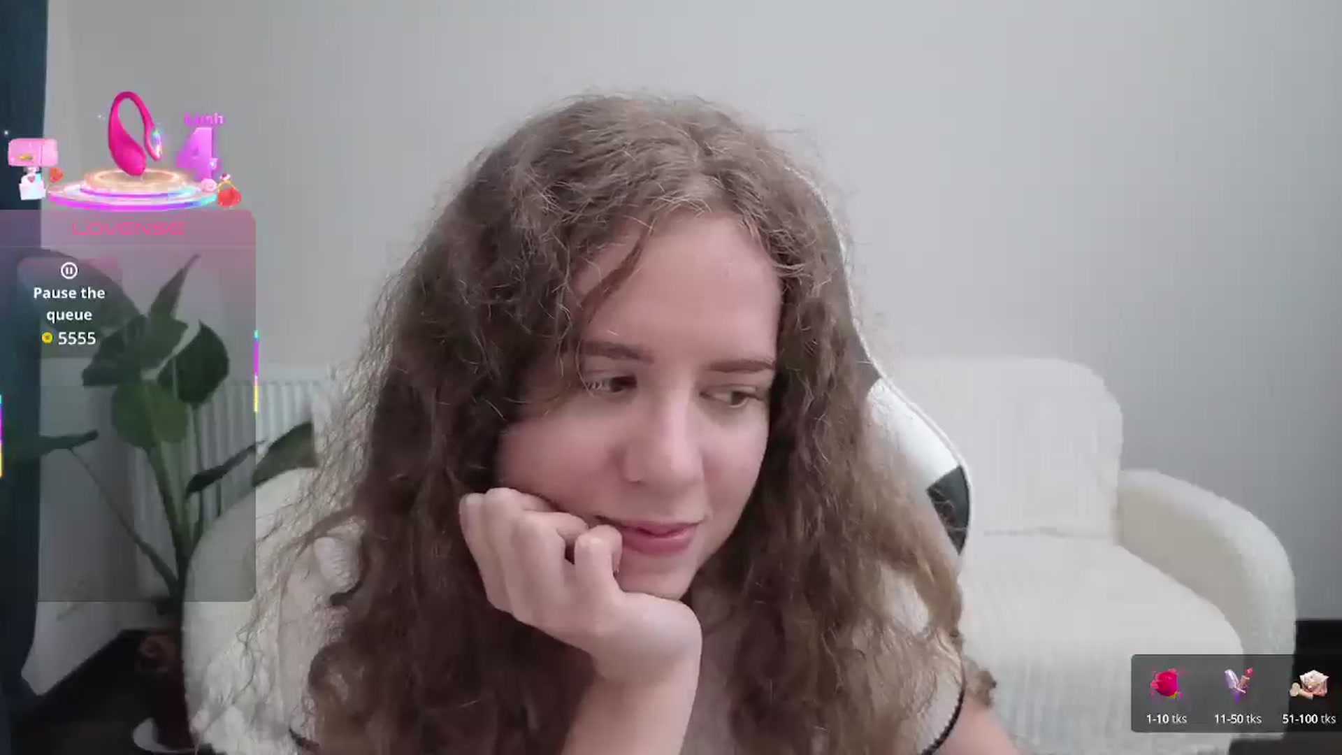 Gallery image thumbnail from BlueFlowerr's myfreecams stream on, 09/07/2025, 18:59 image 17 of 20