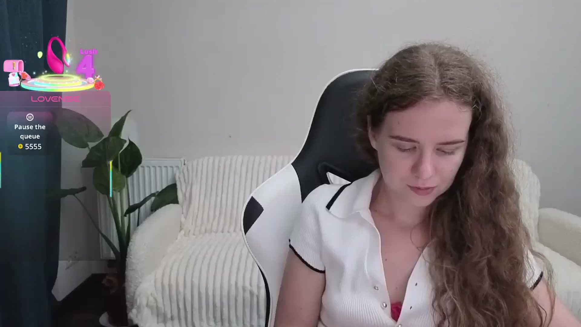 Gallery image thumbnail from BlueFlowerr's myfreecams stream on, 09/07/2025, 21:17 image 17 of 20